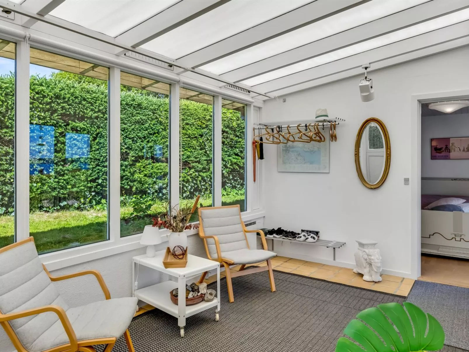 "Tobias" - 45m to the fjord-Drinnen