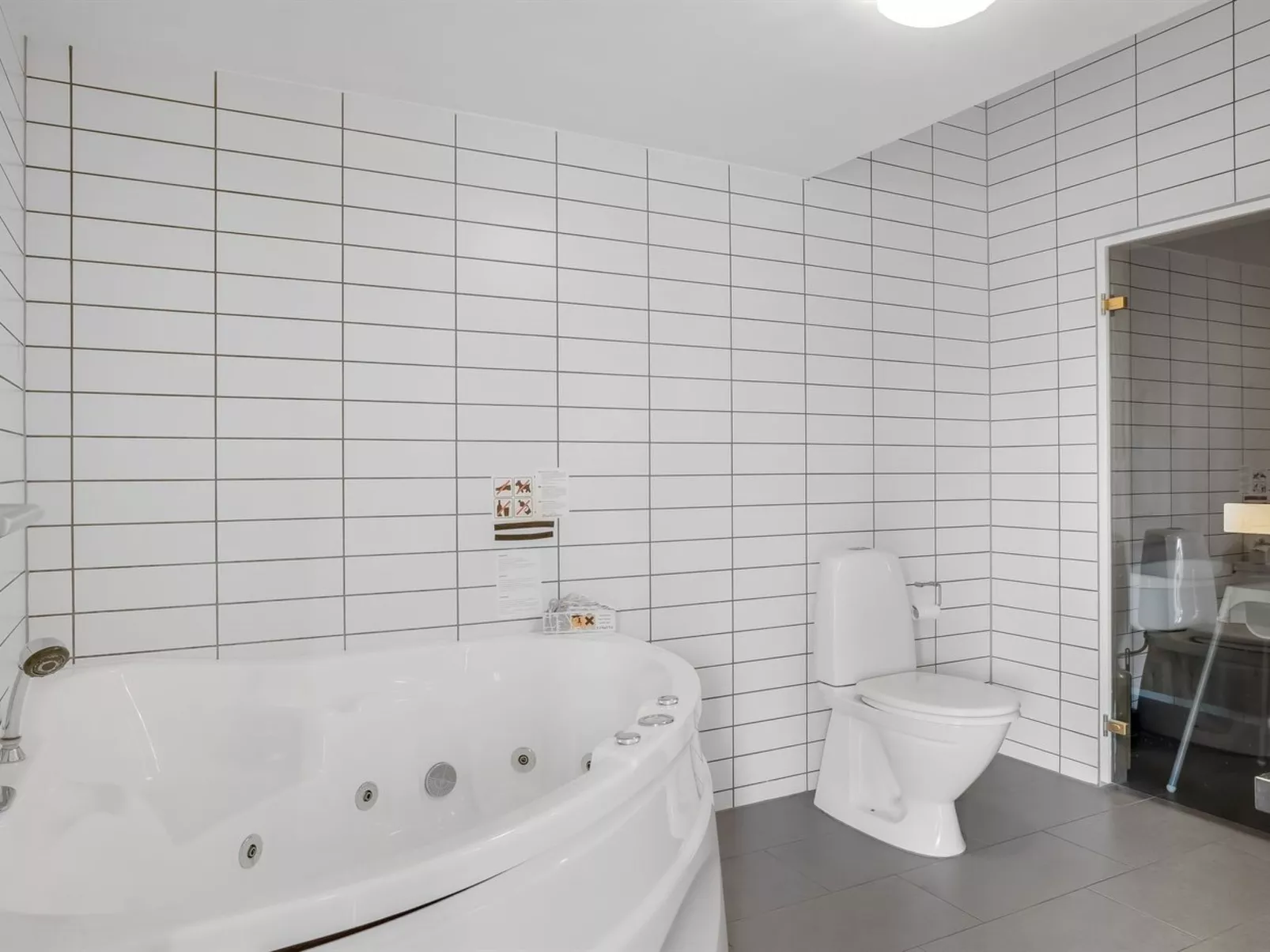 "Ginne" - 1km to the fjord-Inside