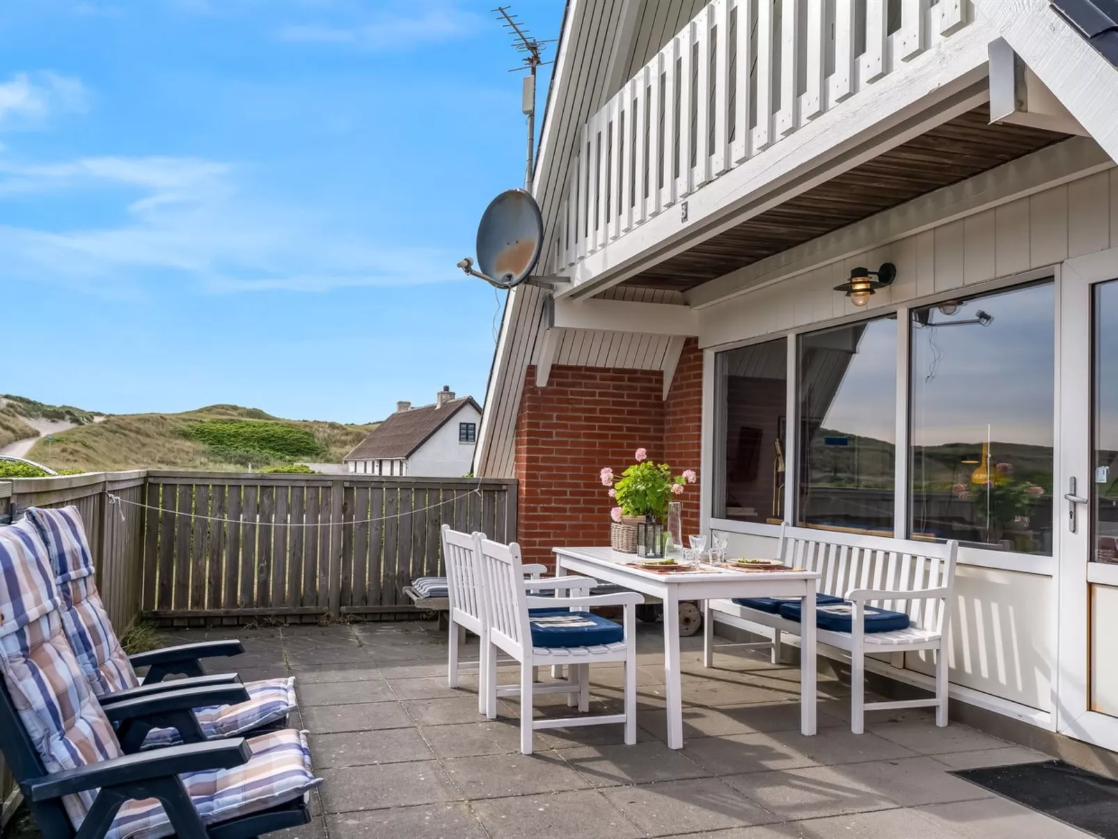 "Arkil" - 200m from the sea-Draußen