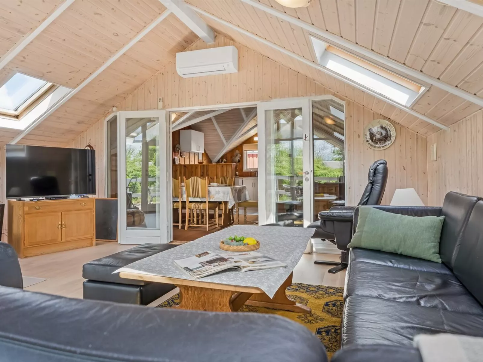 "Ylvie" - 500m from the sea-Drinnen