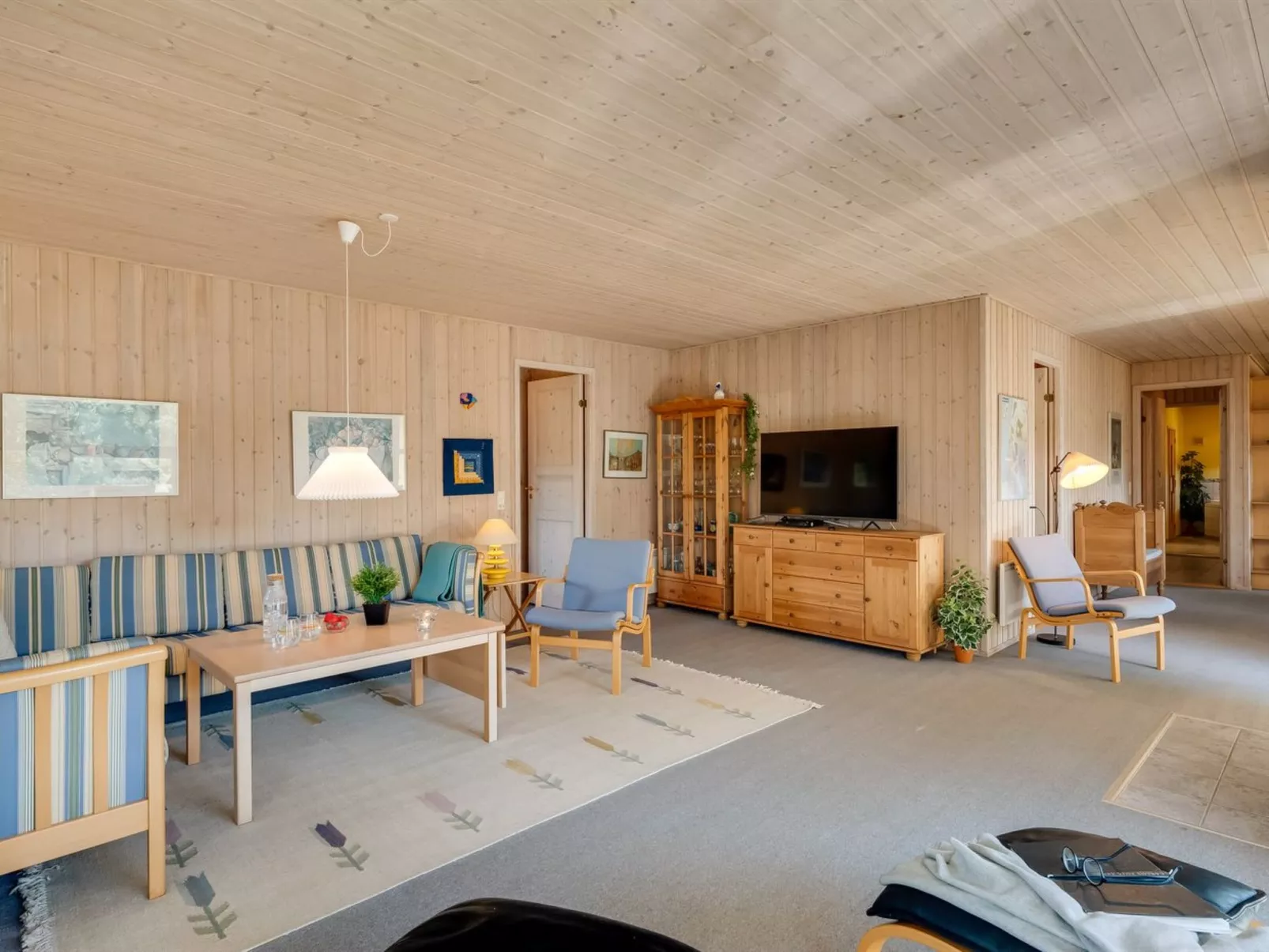 "Jeip" - 2.1km from the sea-Dedans