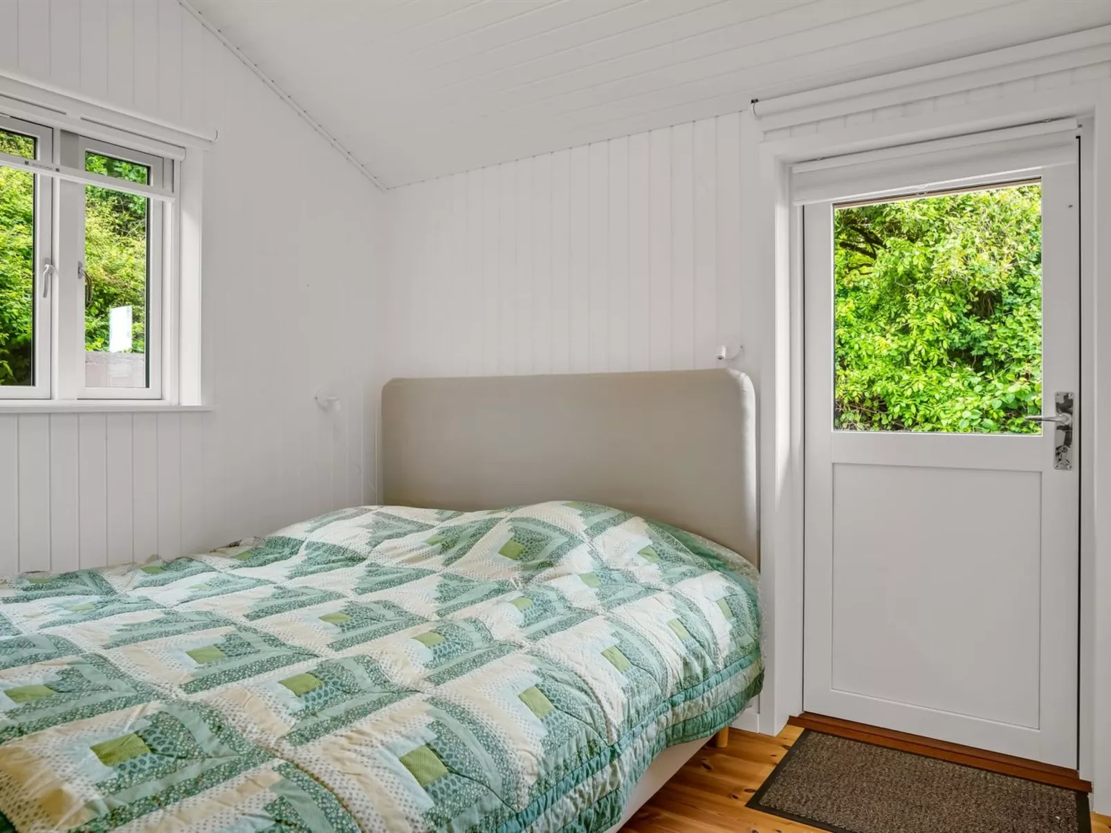 "Blia" - 120m to the fjord-Drinnen