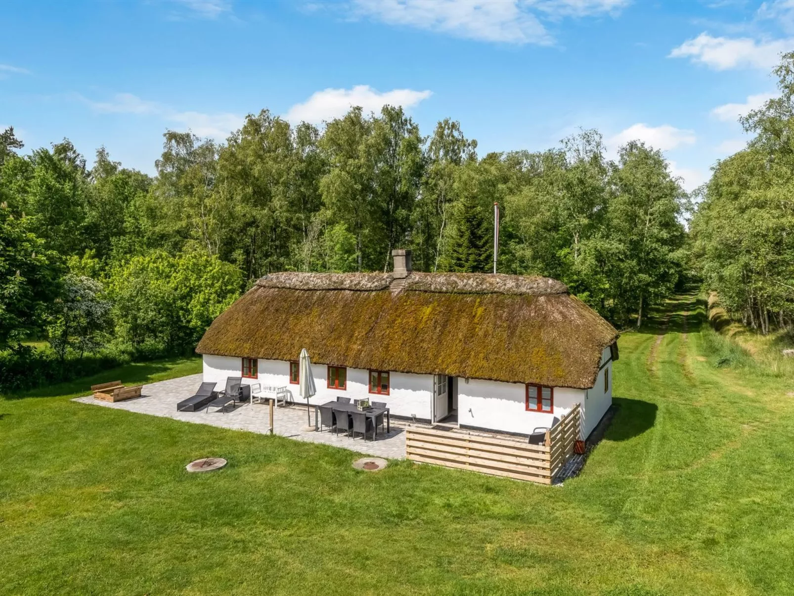 "Aatos" - 2km from the sea-Outside