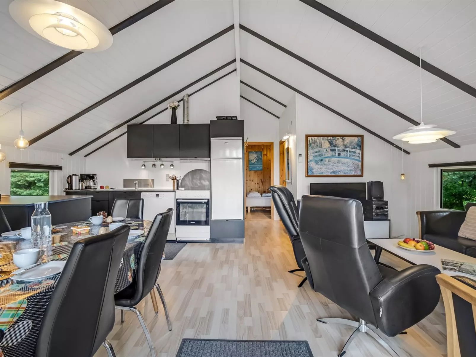 "Yarla" - 500m to the fjord-Inside