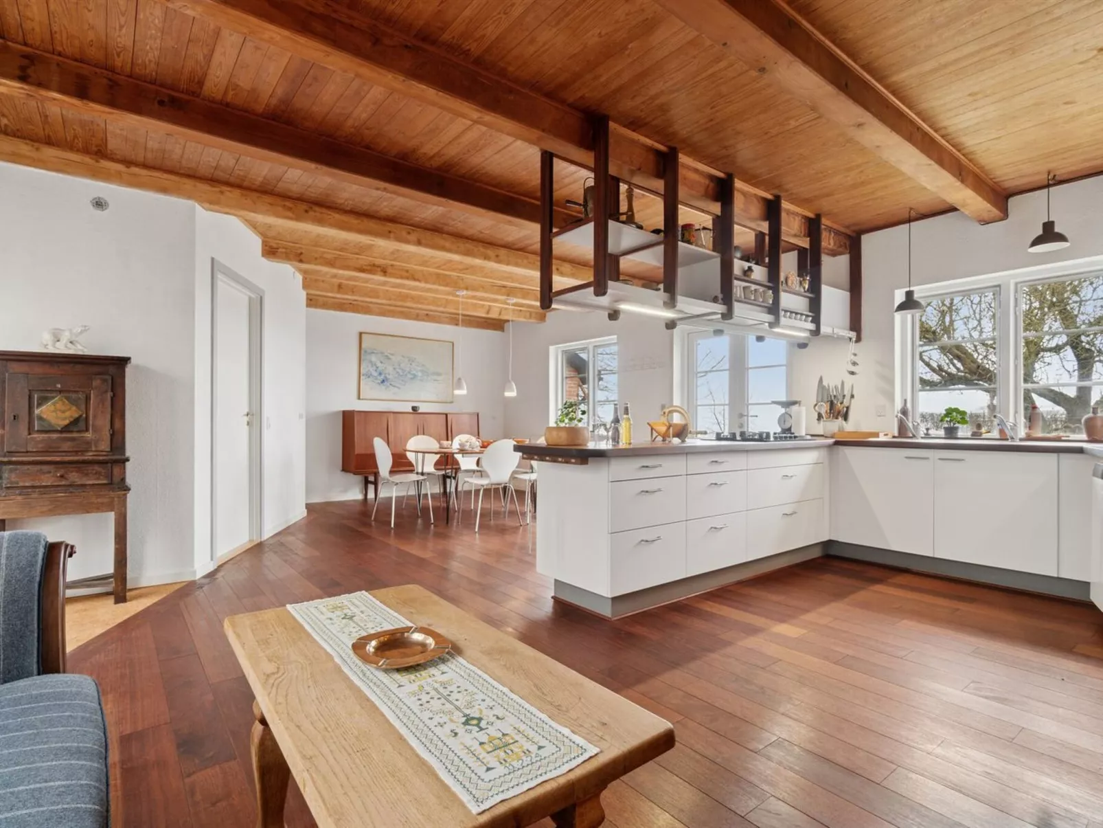 "Singa" - 600m from the sea-Inside