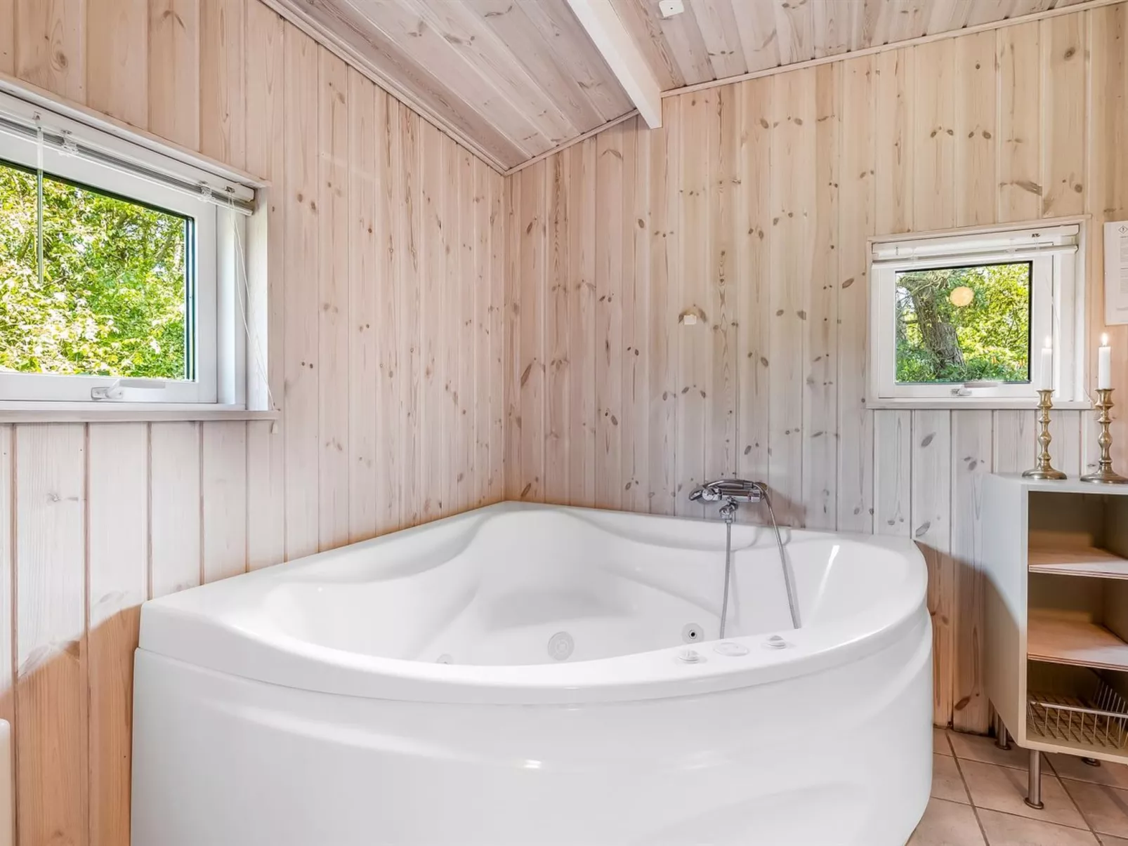 "Tatianna" - 100m from the sea-Drinnen