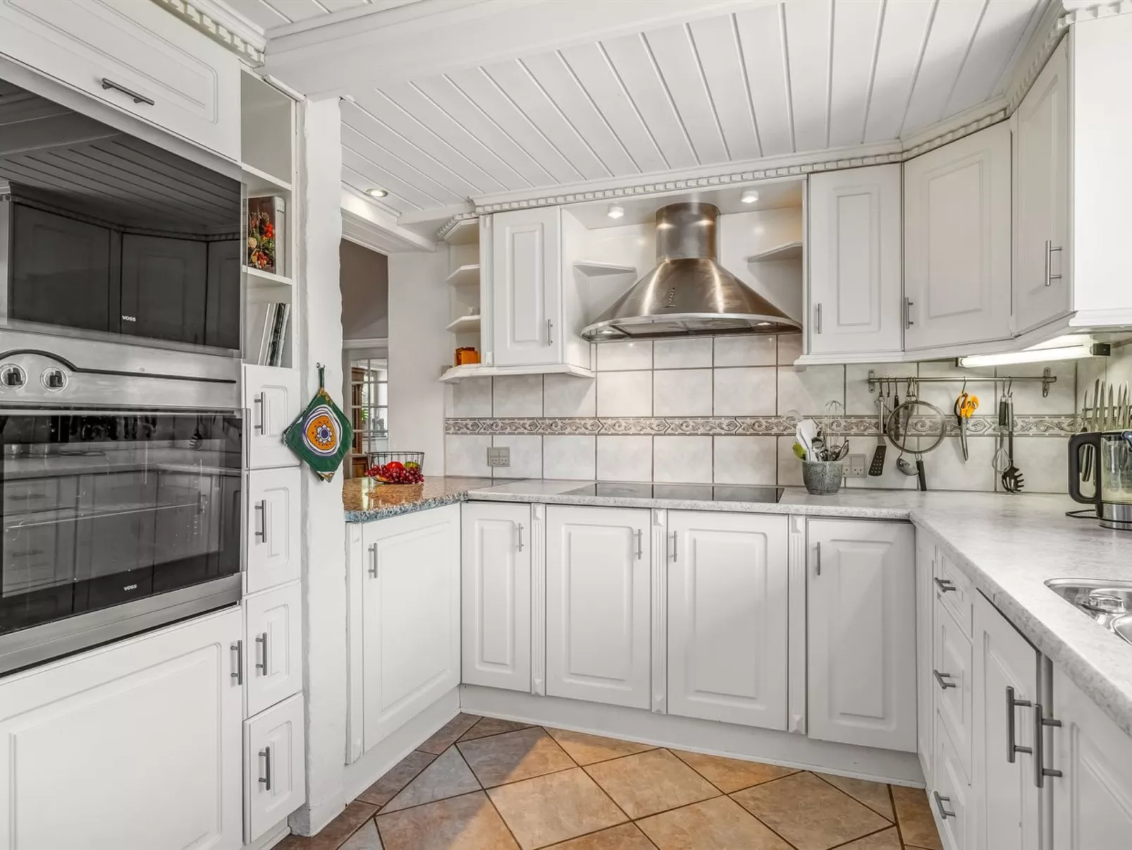 "Elia" - 5km to the fjord-Dedans