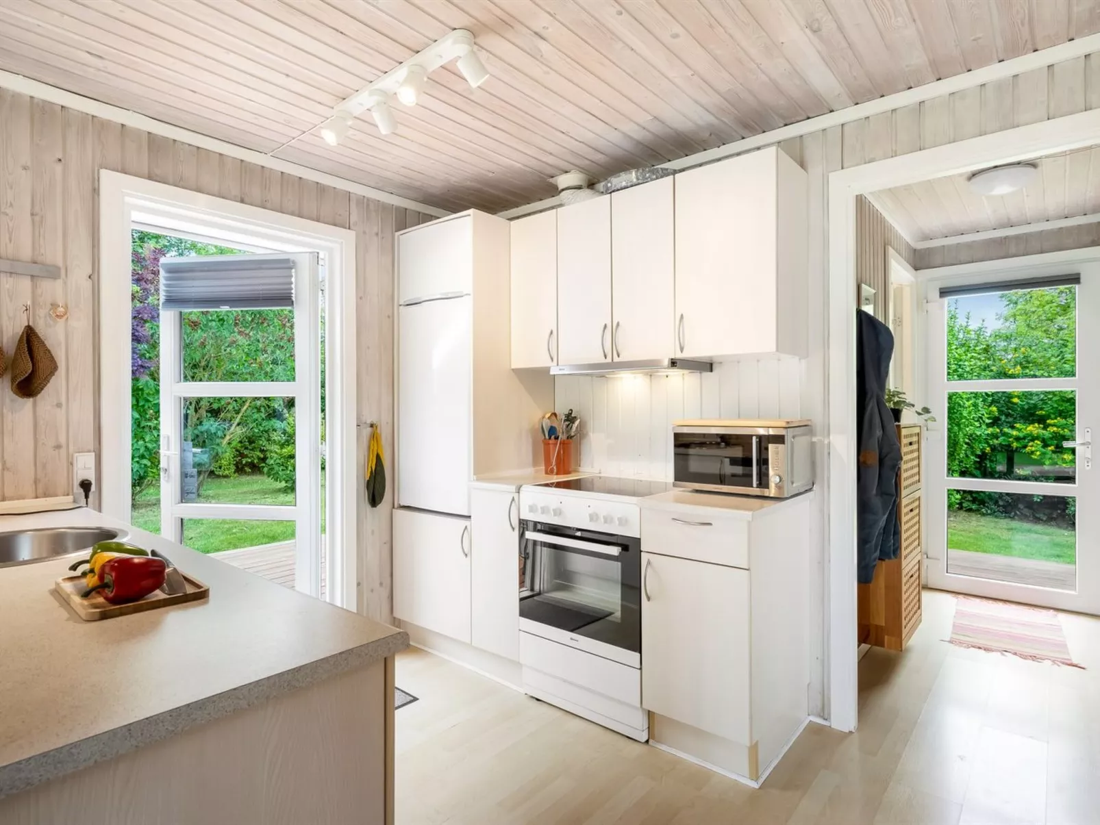 "Ellie" - 500m from the sea-Dedans