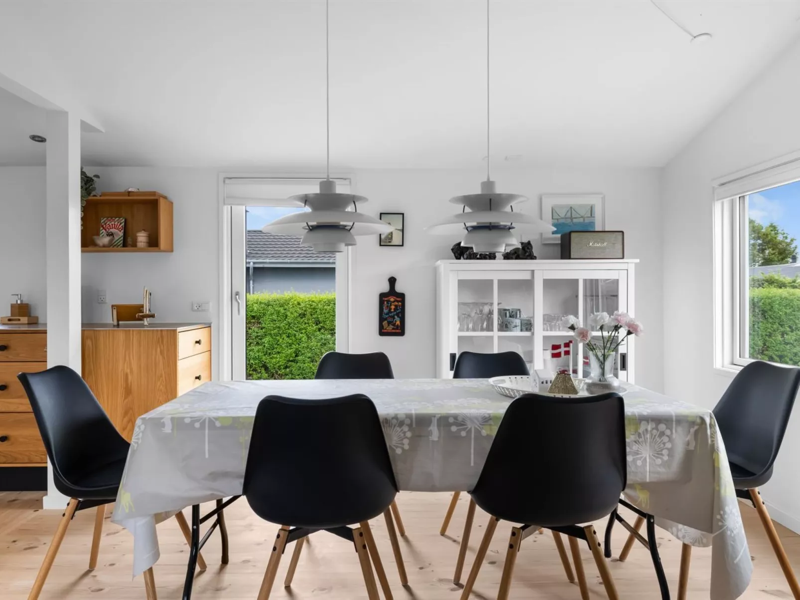 "Daya" - 75m from the sea-Drinnen