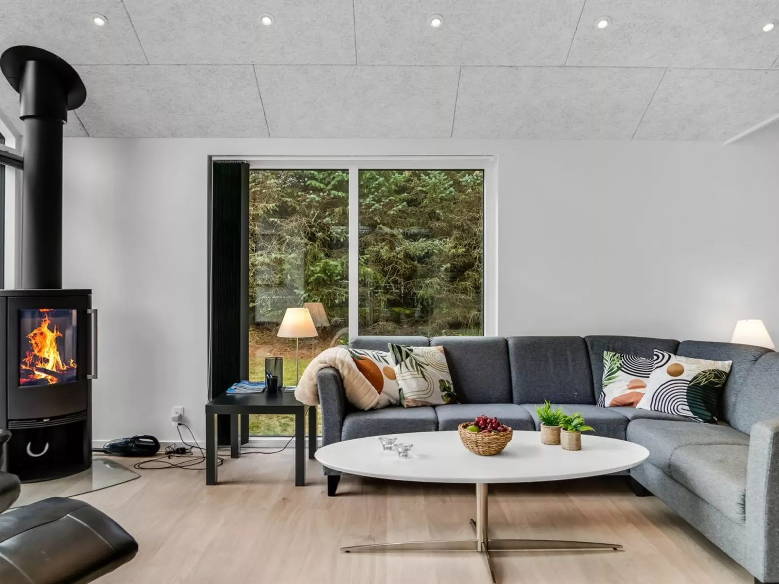 "Abiorn" -  from the sea-Dedans