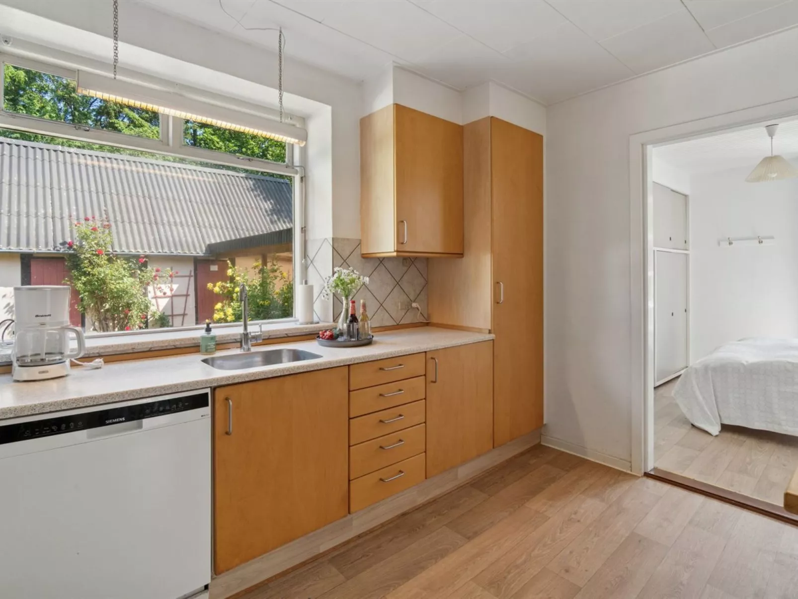 "Marit" - 1.5km from the sea-Drinnen