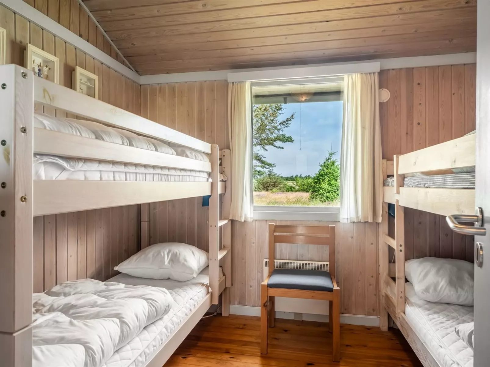 "Saila" - 1.2km from the sea-Inside