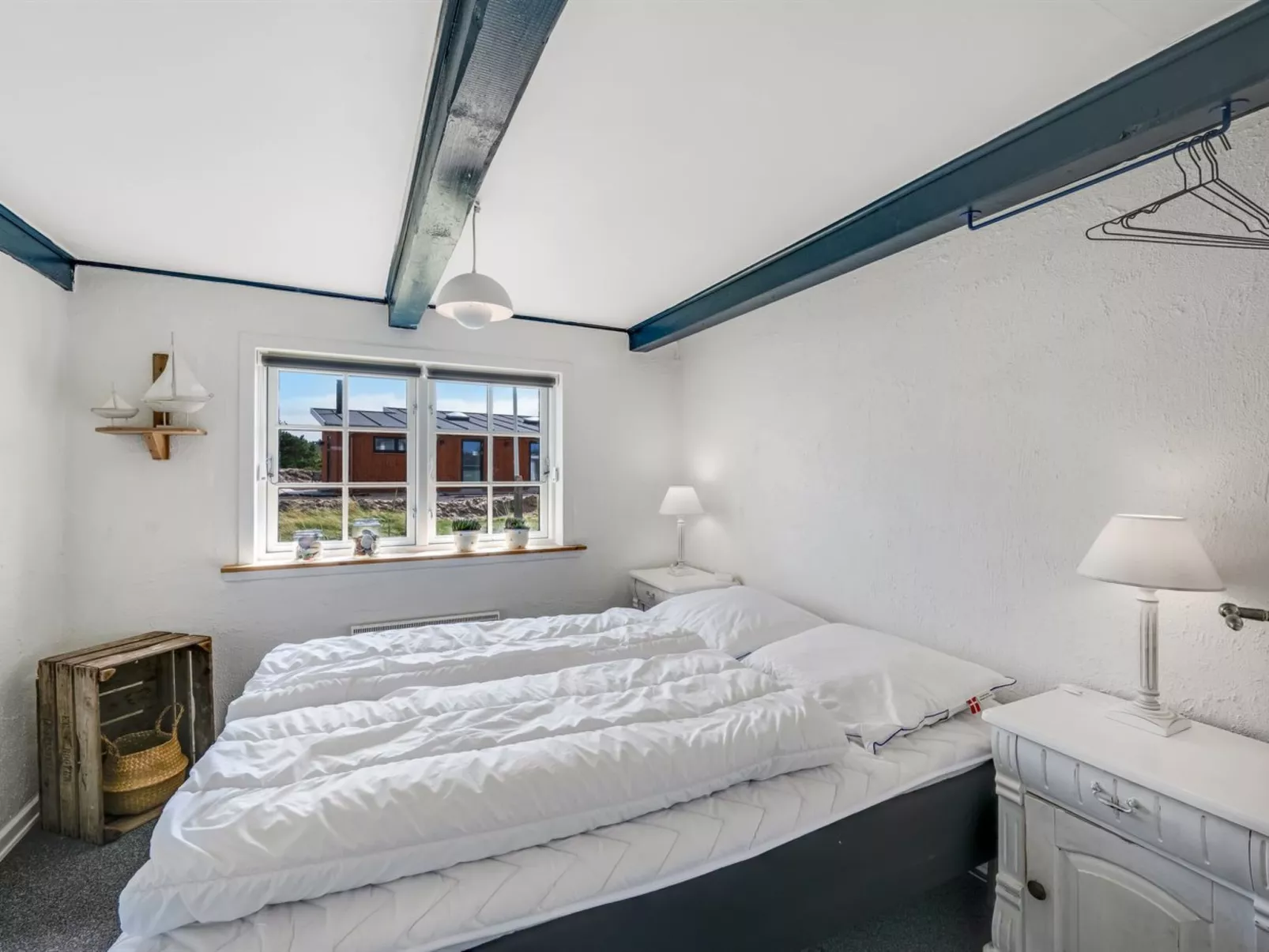 "Reinhard" -  from the sea-Drinnen