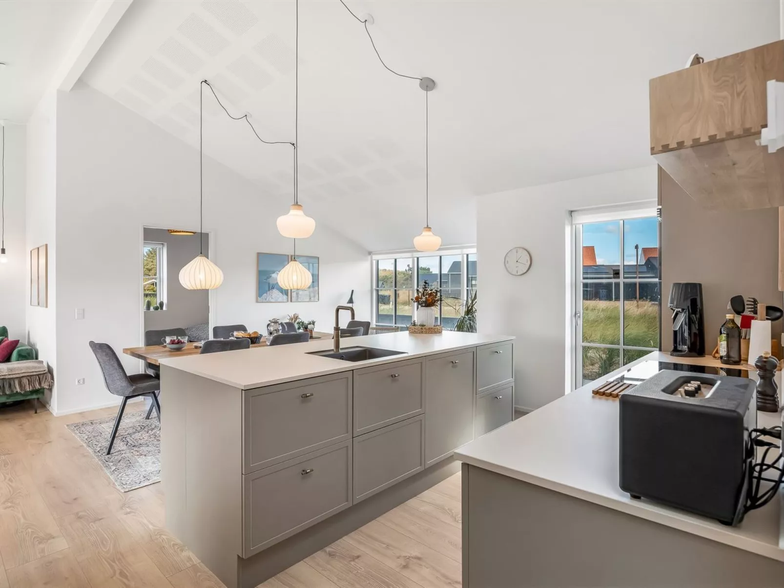 "Tjure" - 500m from the sea-Drinnen