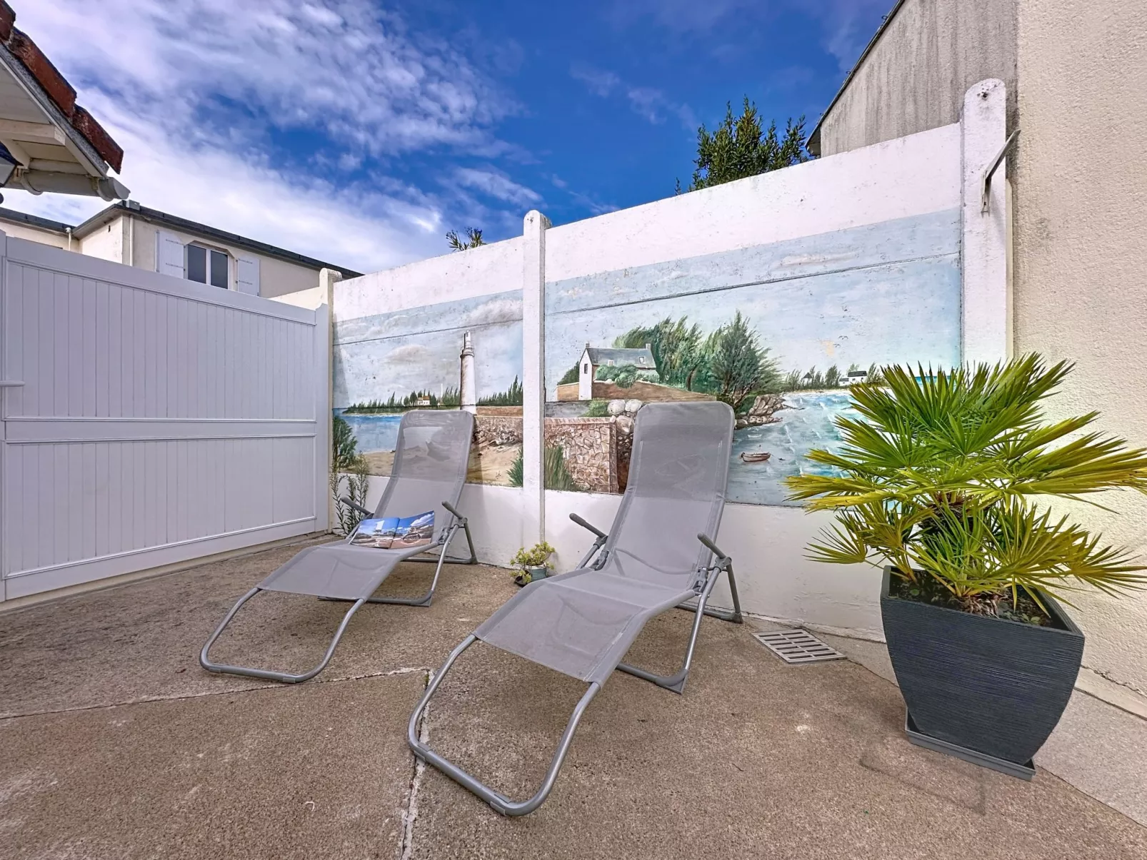 Les Coquillages-Outside