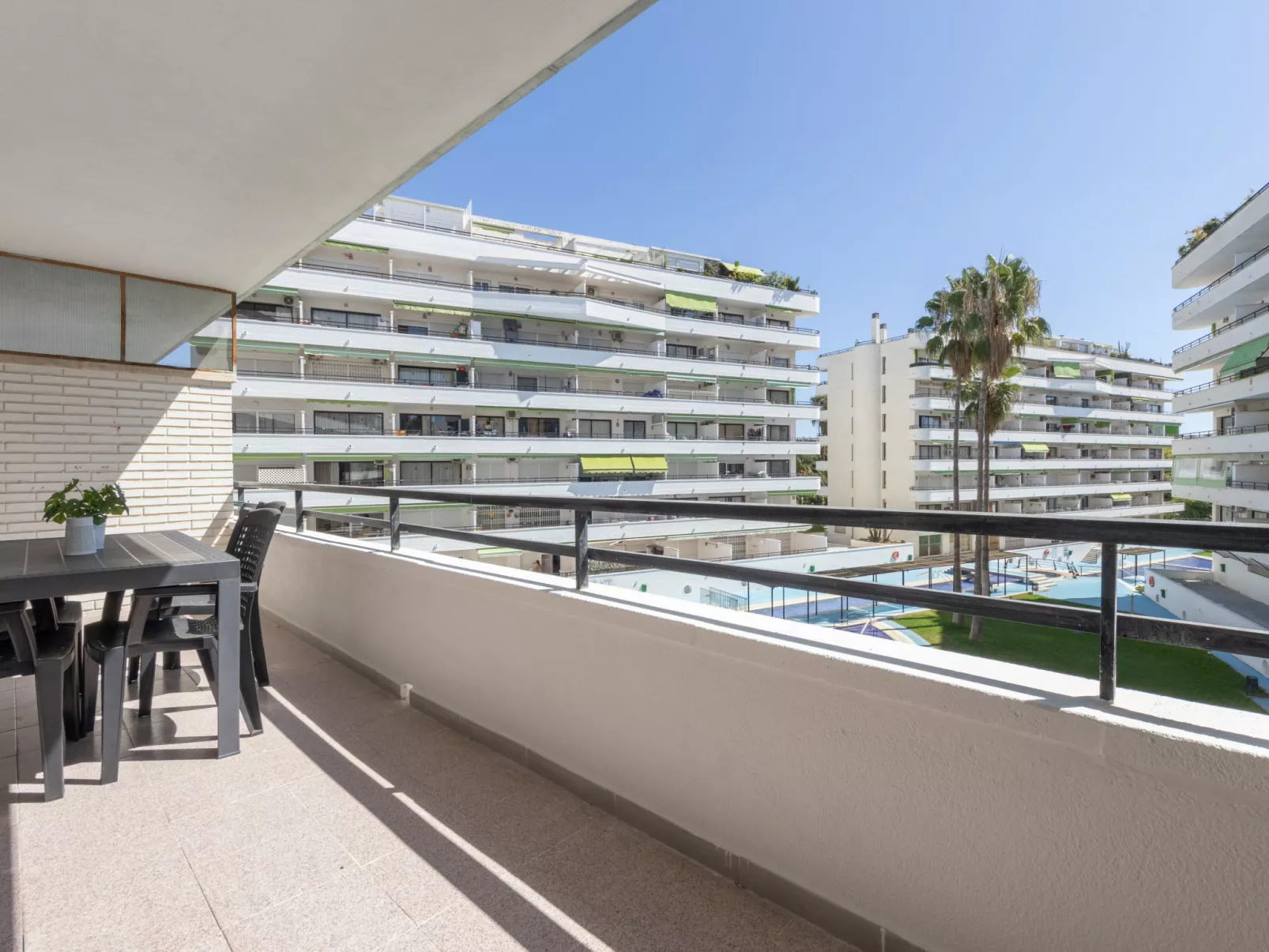 Riviera Park-Outside