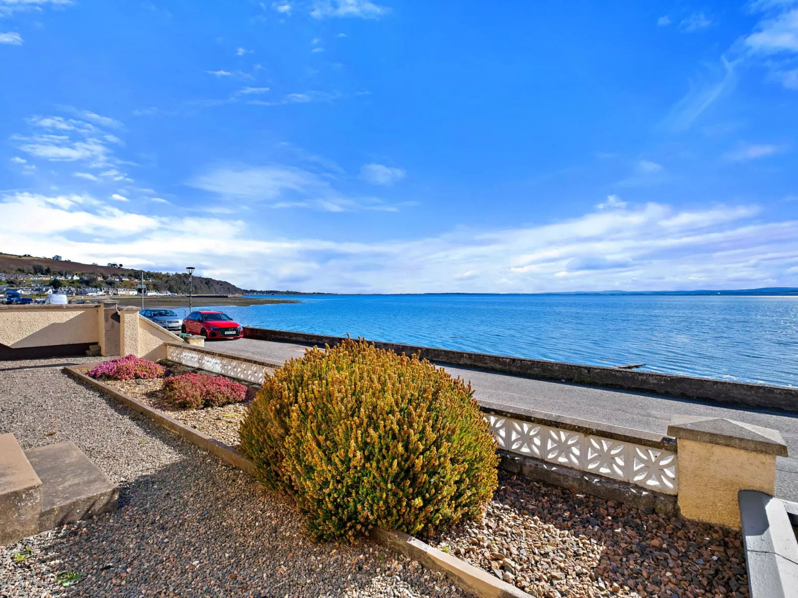 The Sea Cottage-Outside