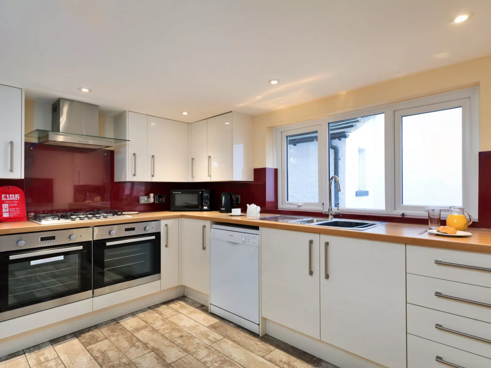 Adventure House-Drinnen