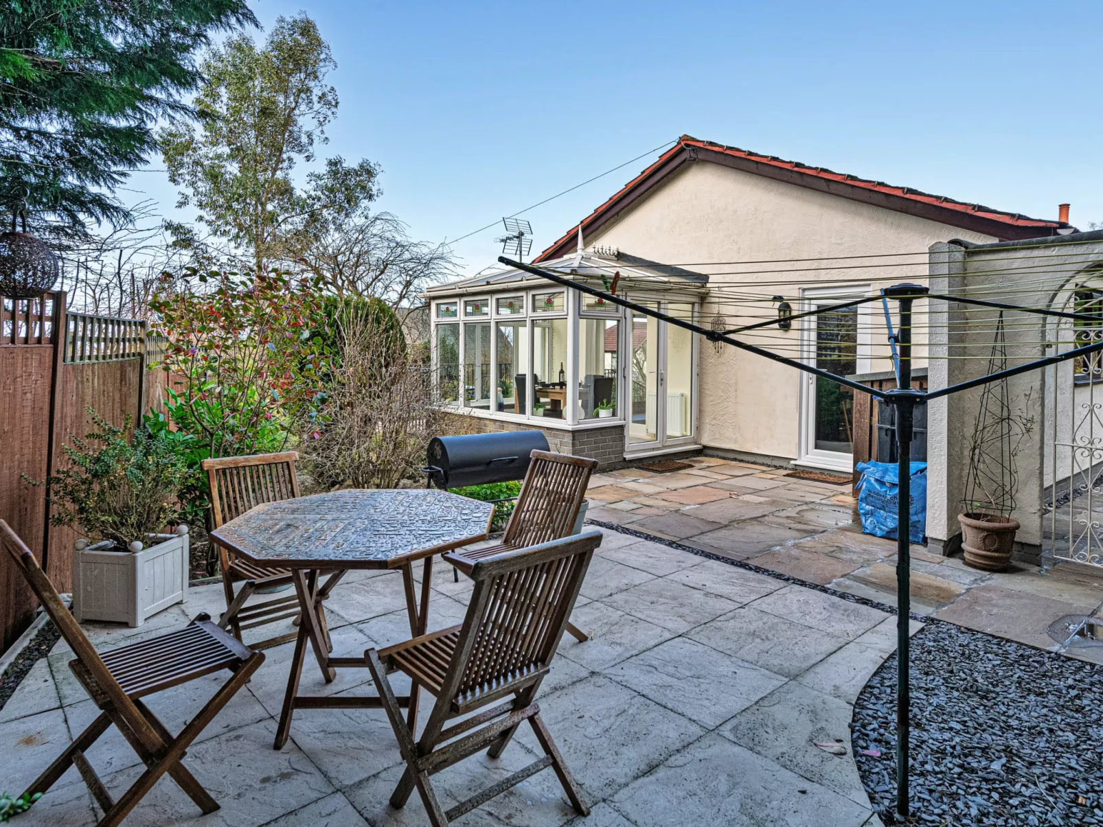 Cesail Y Mynydd-Dehors