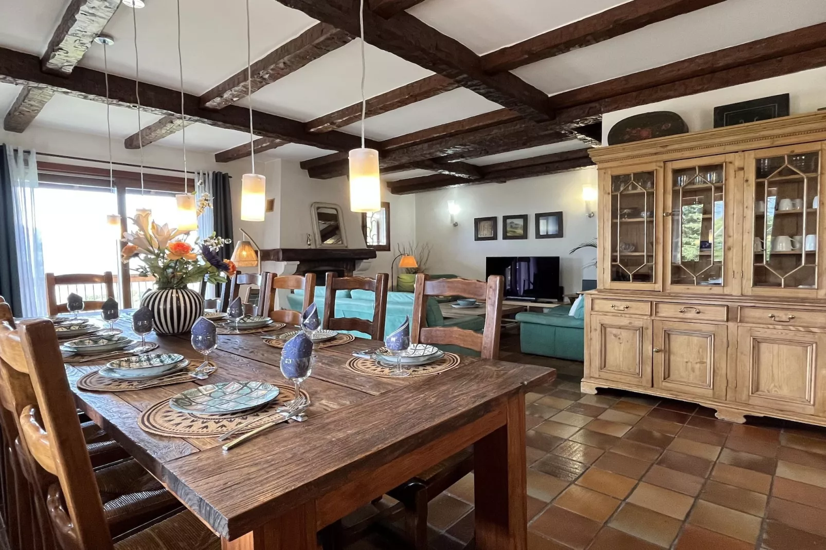 Villa Les Chemins Croisés-Dining room