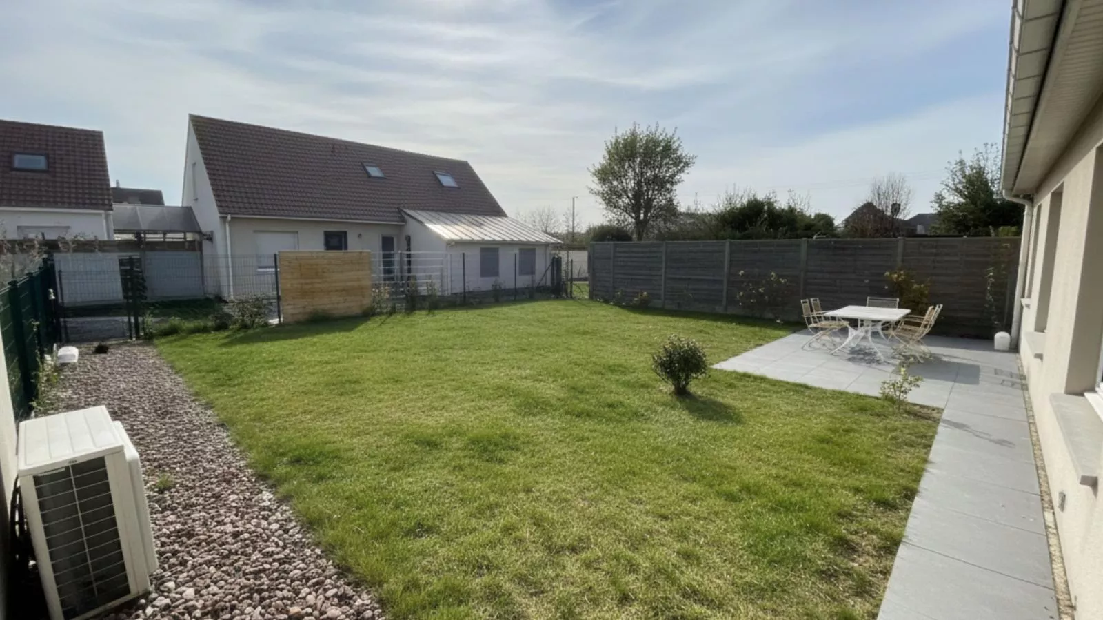 Westhinder I H70-Garten Sommer