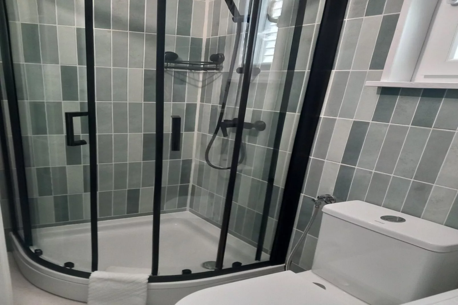 Guest House Green Corner Supetarska Draga - Triple Room with Terrace and Sea View-Indoor