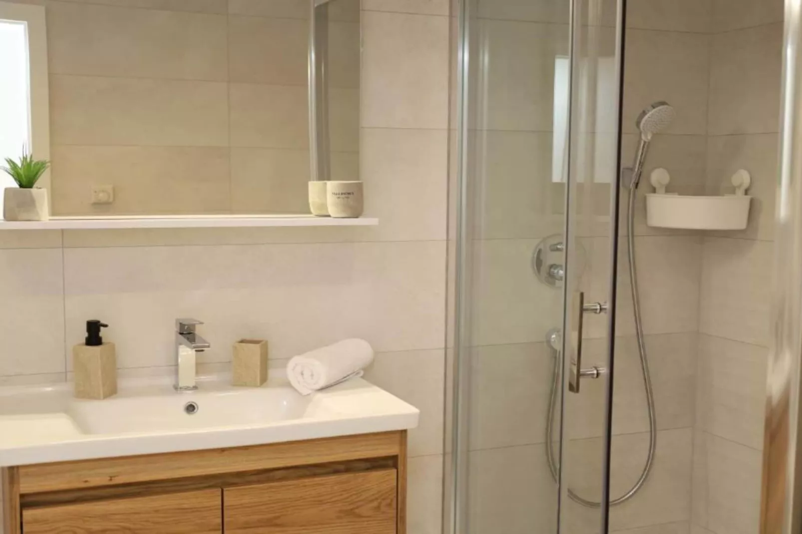 Dalmata D - Two Bedroom Apartment with Terrace-Bathroom