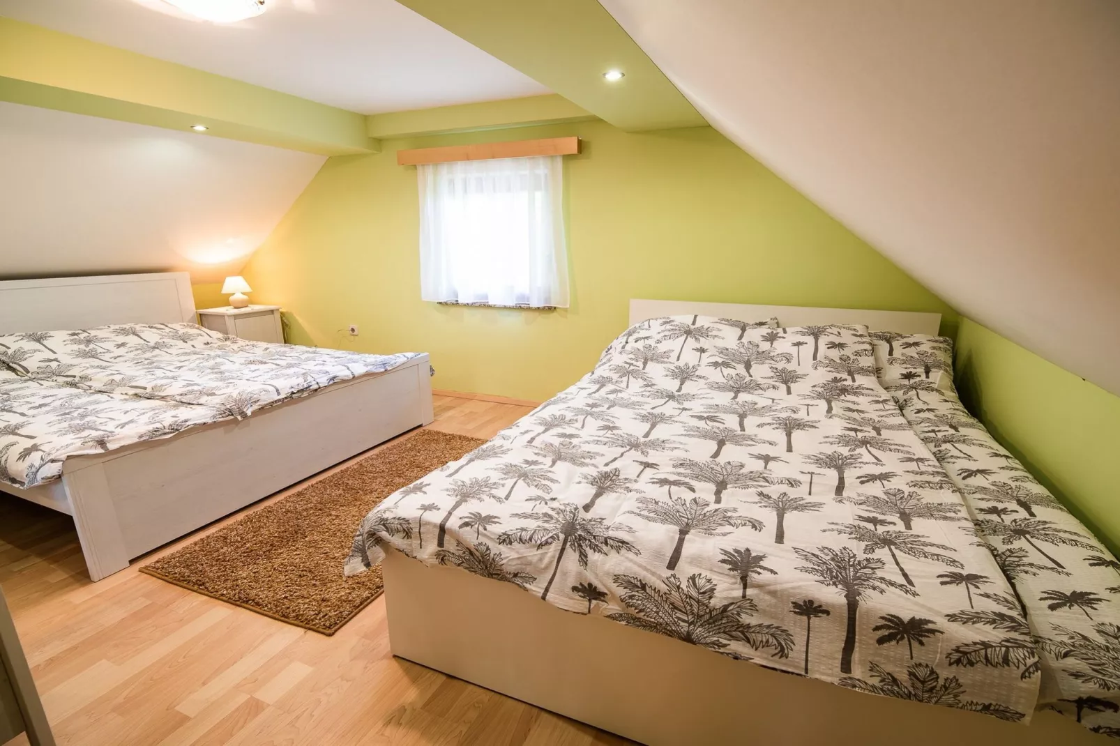 Golden Horizon Holiday Home with Terrace and Garden - One Bedroom Holiday Home with Terrace and Garden-Chambre