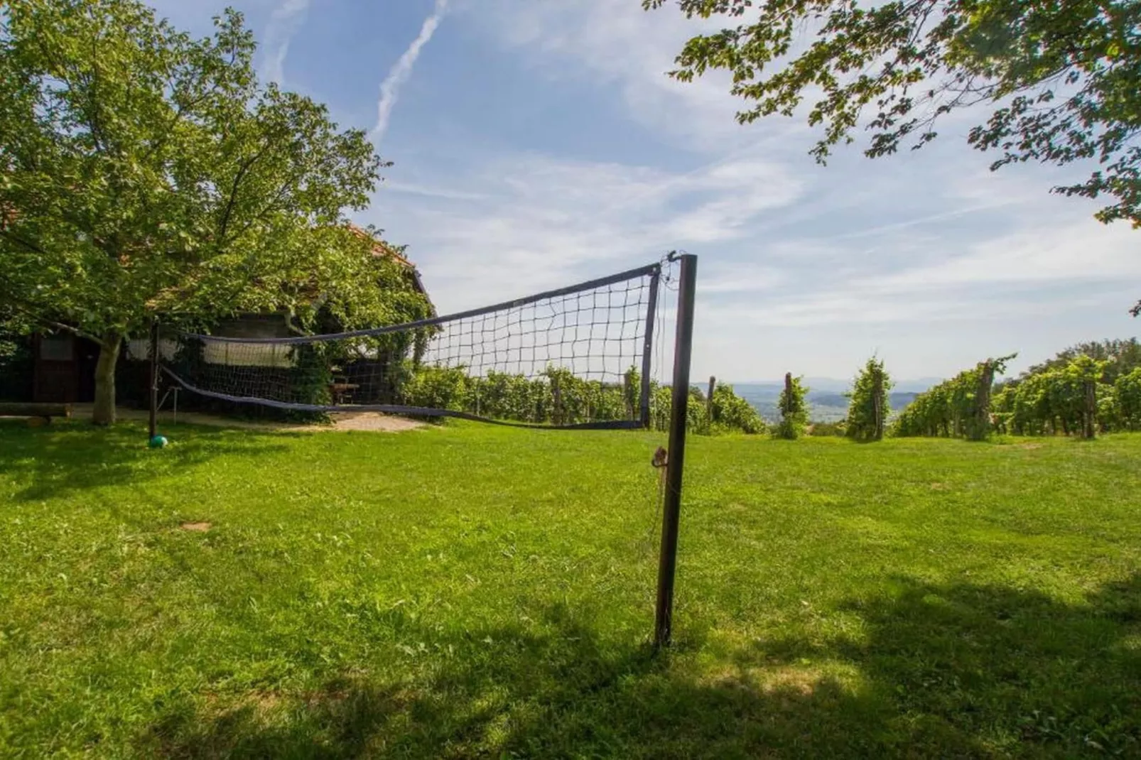 Rustic Charm Cottage Country House with Sauna - Five Bedroom  Holiday Home with Sauna-Outdoor