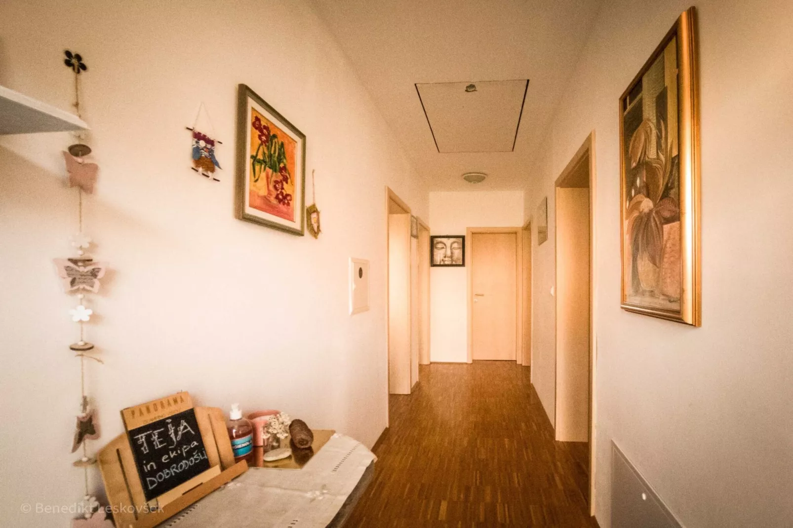 Rustic Refuge Glamping with Hot-Tub and Sauna - Two Bedroom Apartment with Terrace-Indoor