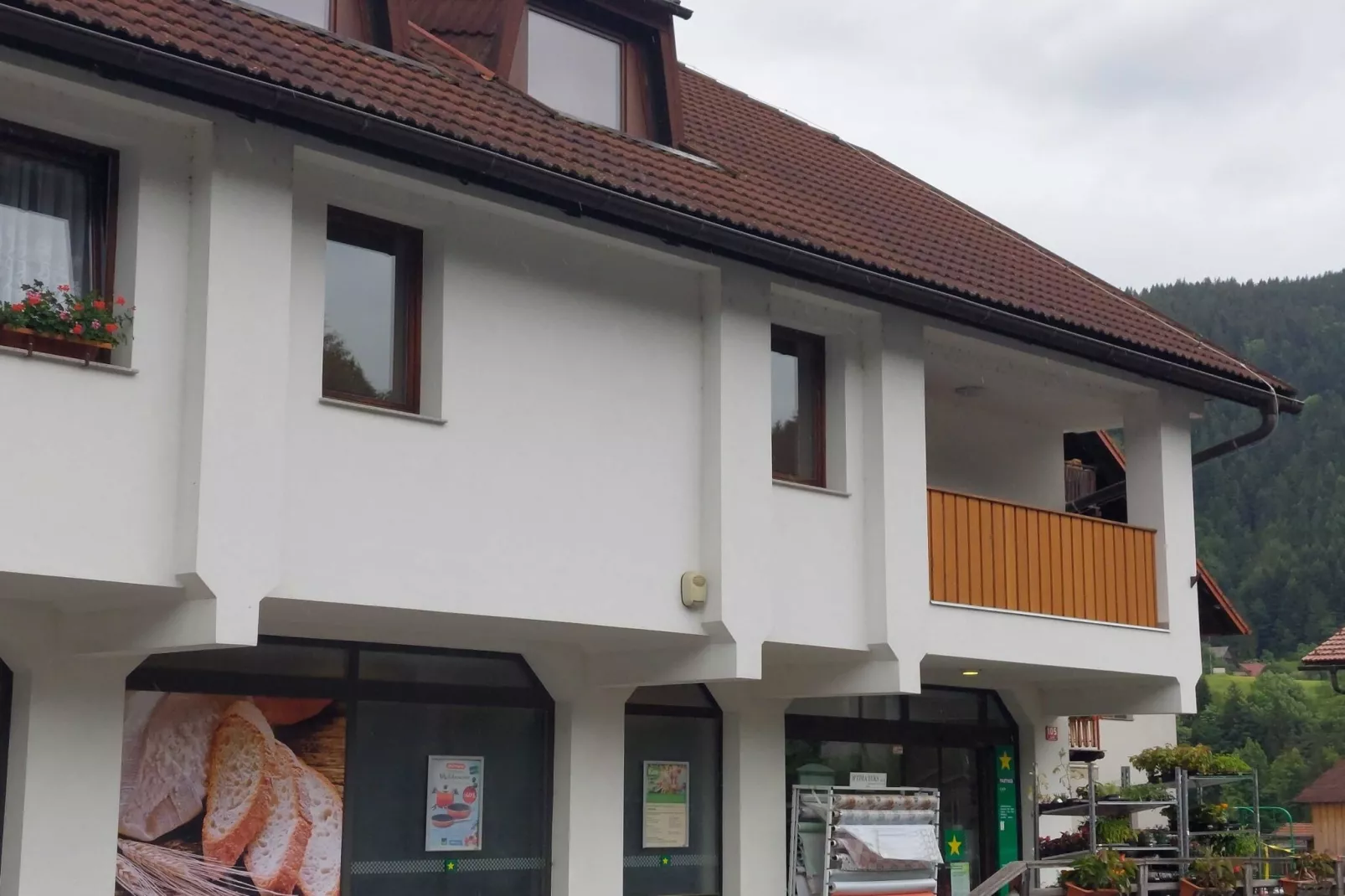 Luce Hilltop Cozy Apartment - Two Bedroom Apartment-Im Freien