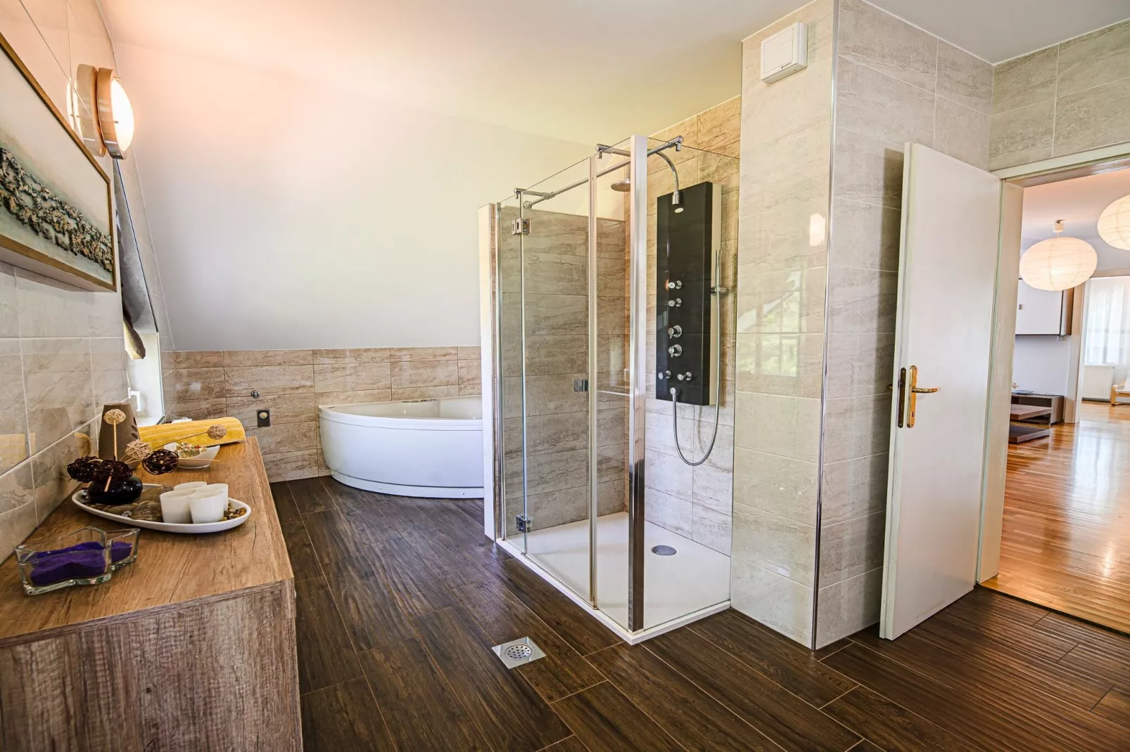 Stunning Rural Holiday Home with Garden and BBQ -  Four Bedroom Holiday Home-Bathroom