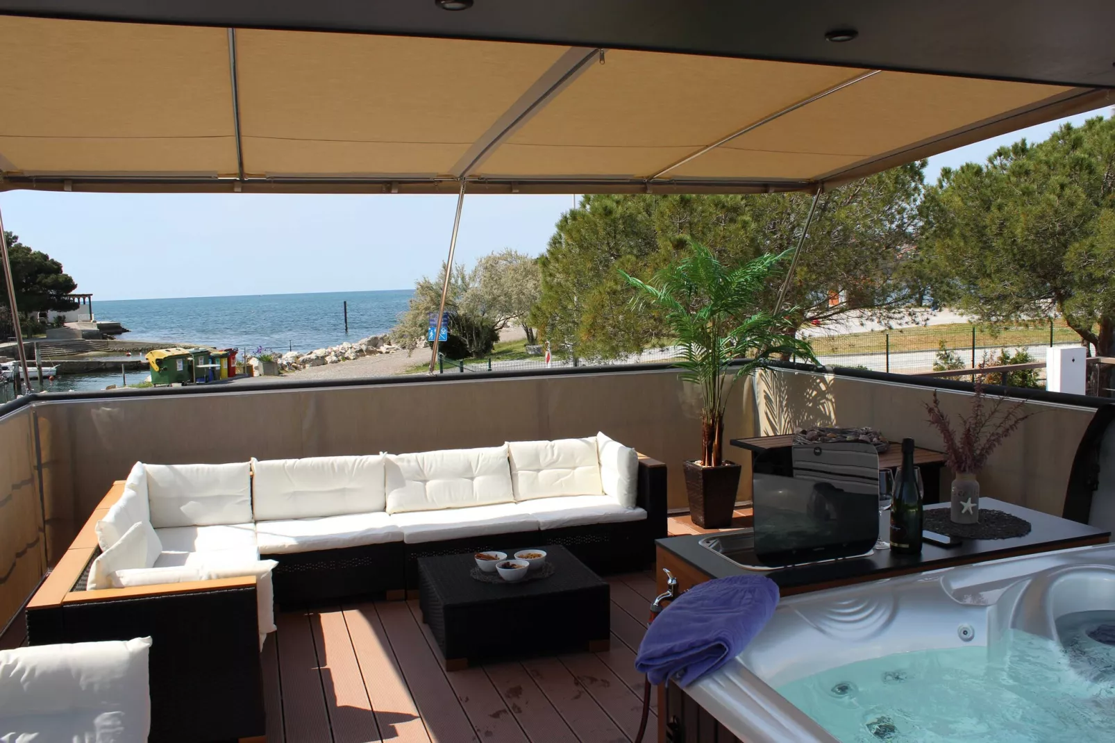 The Seaborn Residence - Two Bedroom Floating House-Terrace