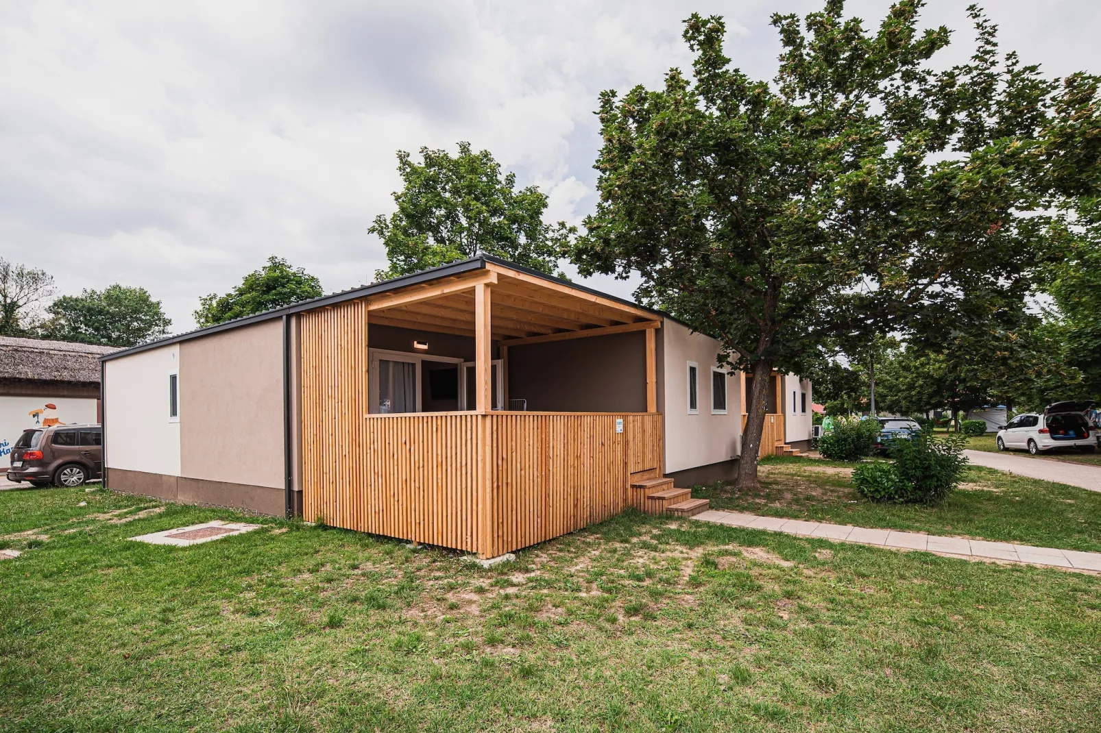 Lake Serenity Premium Mobile Homes with Thermal Riviera Tickets - Twho Bedroom Mobile Home 15\/012-Outdoor