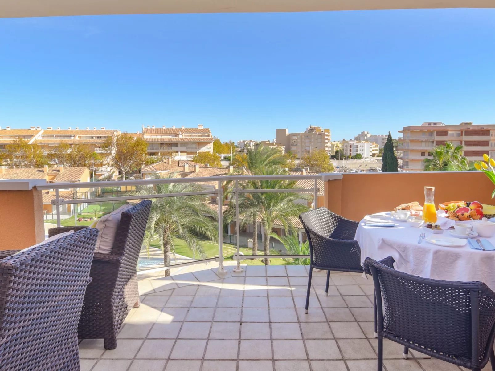 Moreras del Saladar-Outside