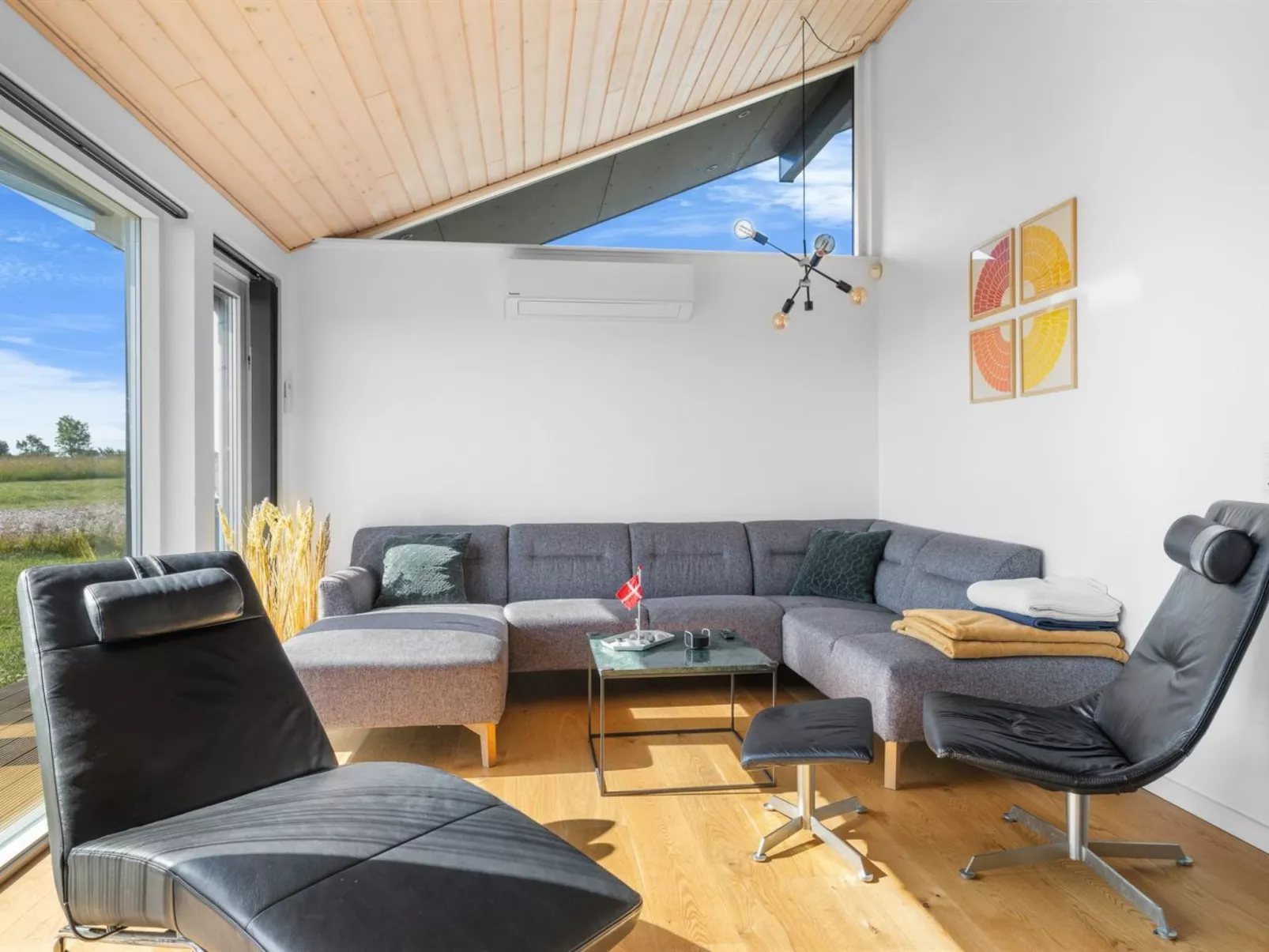 "Konsta" - 300m from the sea-Drinnen