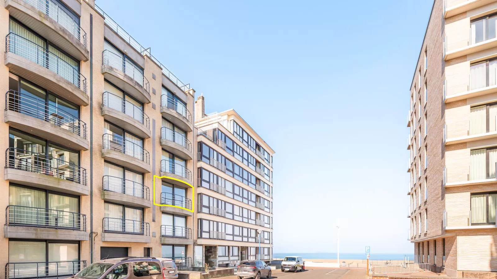 Guernsey tweede-Exterior in summer