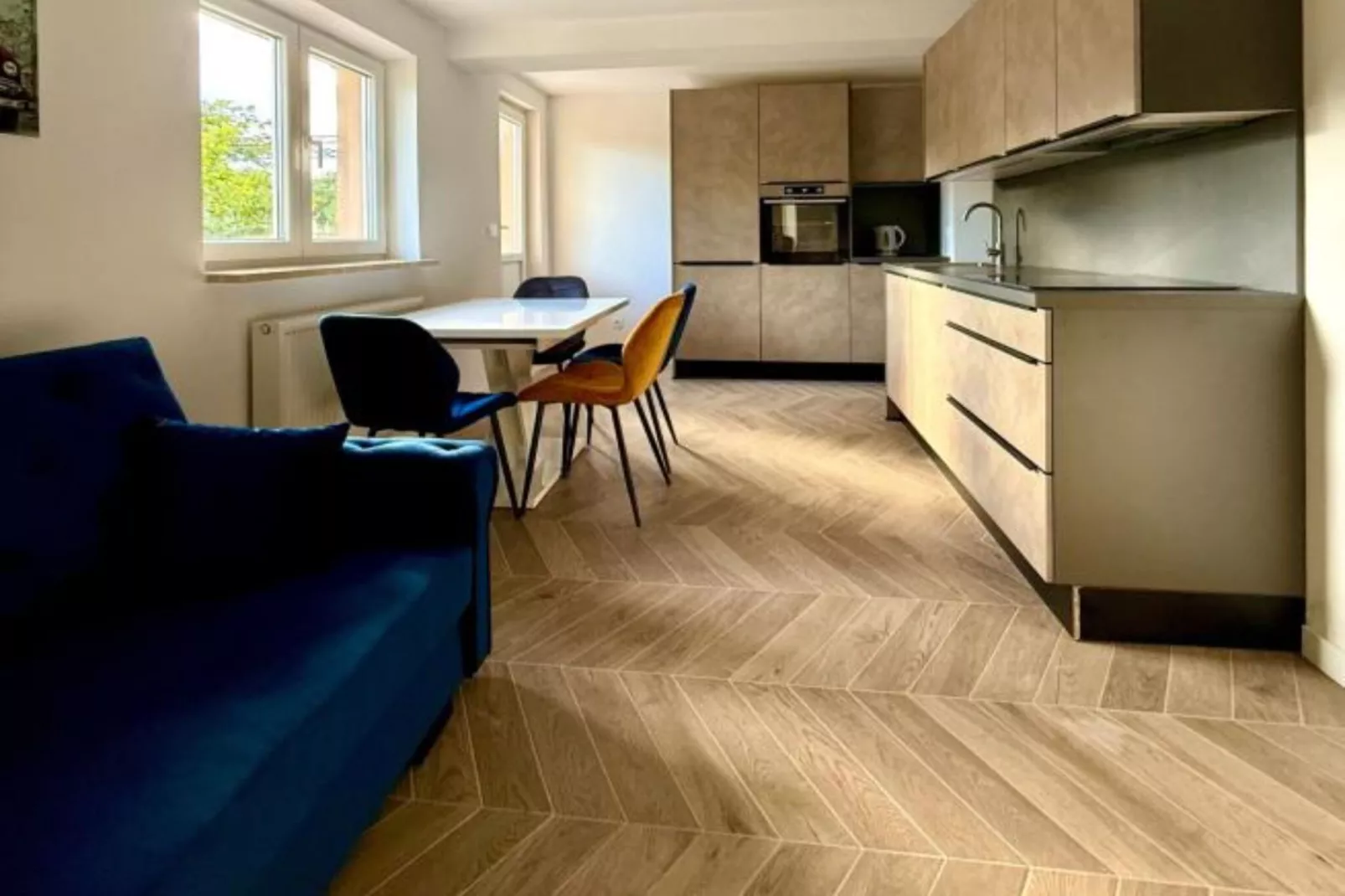 Two-Bedroom Apartment With Terrace-Ambiente