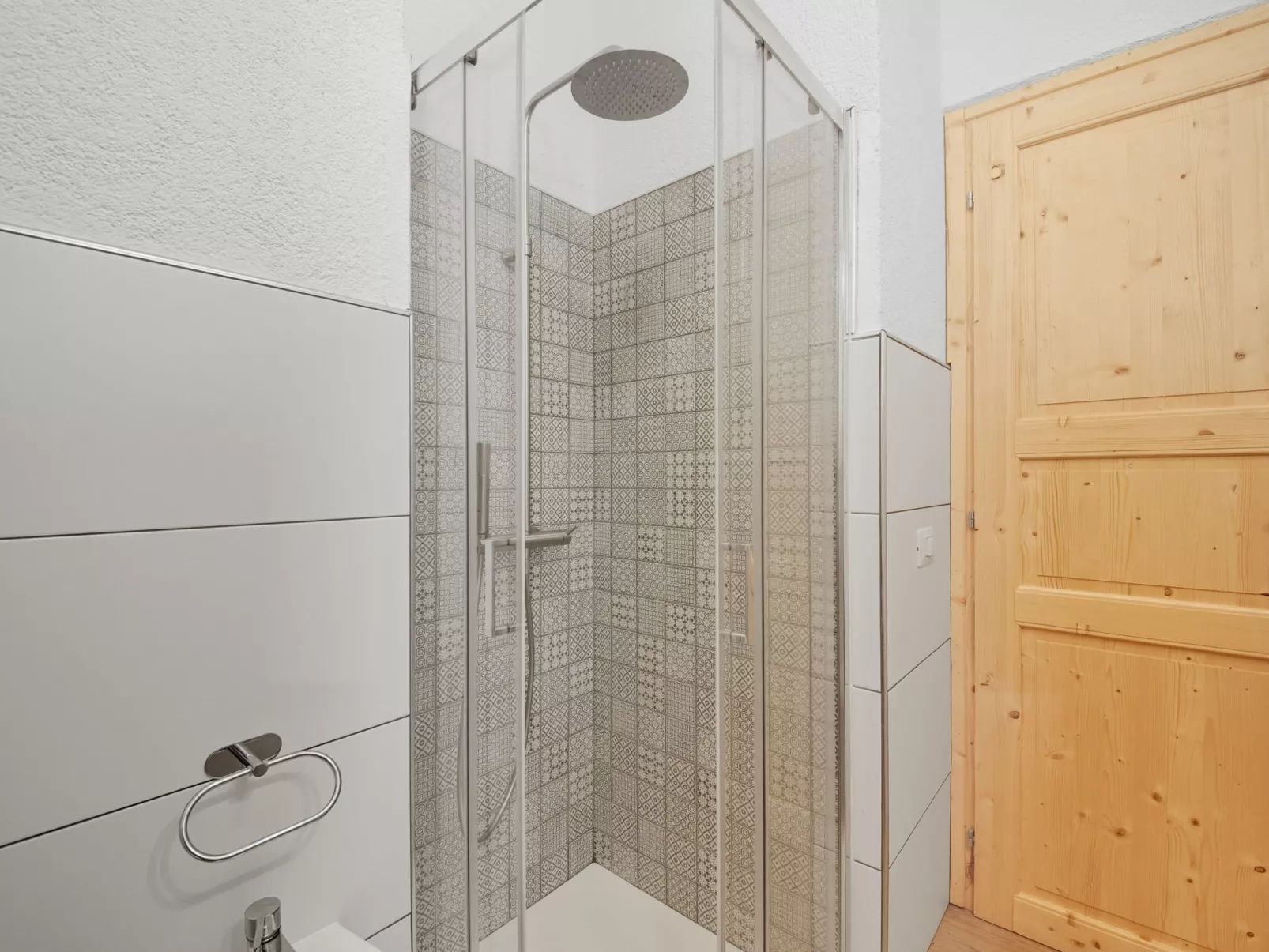 Iris 5, Terza Spiaggia-Inside