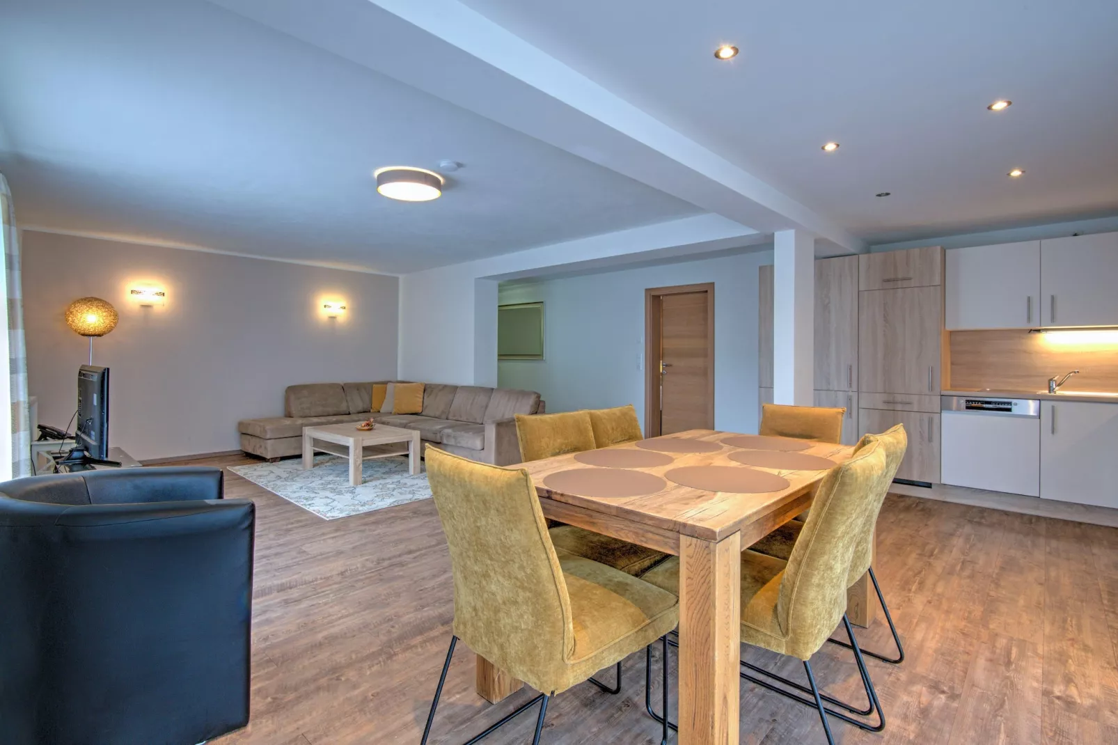 Brunner Apartment Top 6-Esszimmer