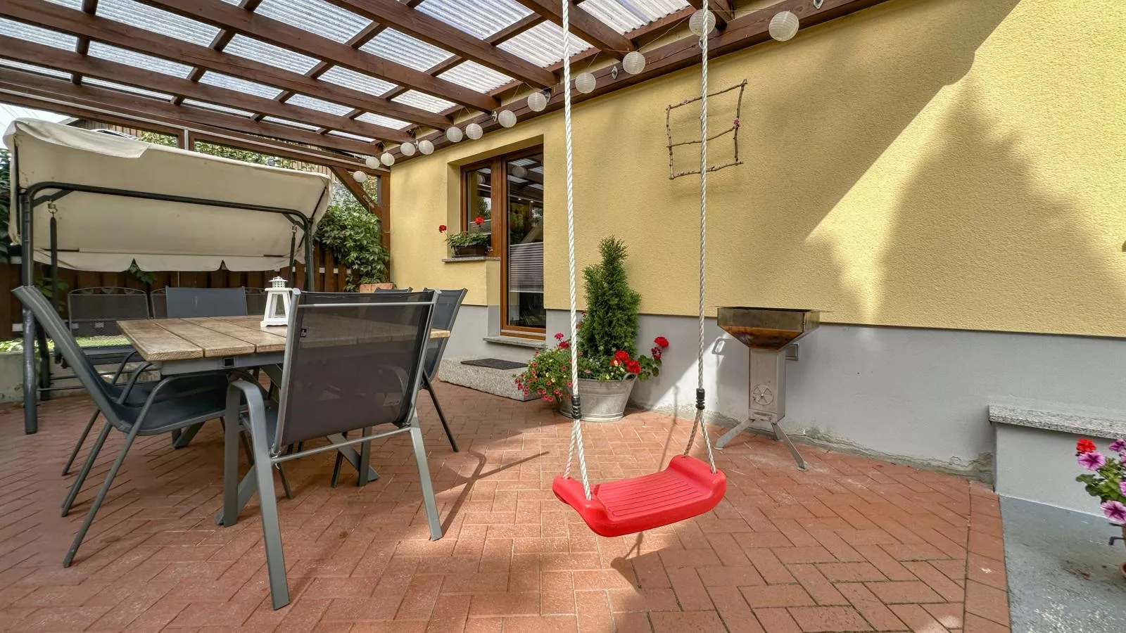 Kegel-Terrasse/Balkon