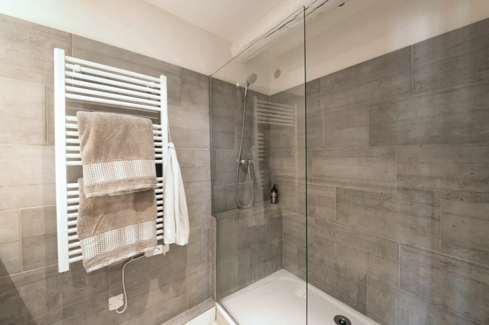 Chez Vous à Uzès-Badezimmer