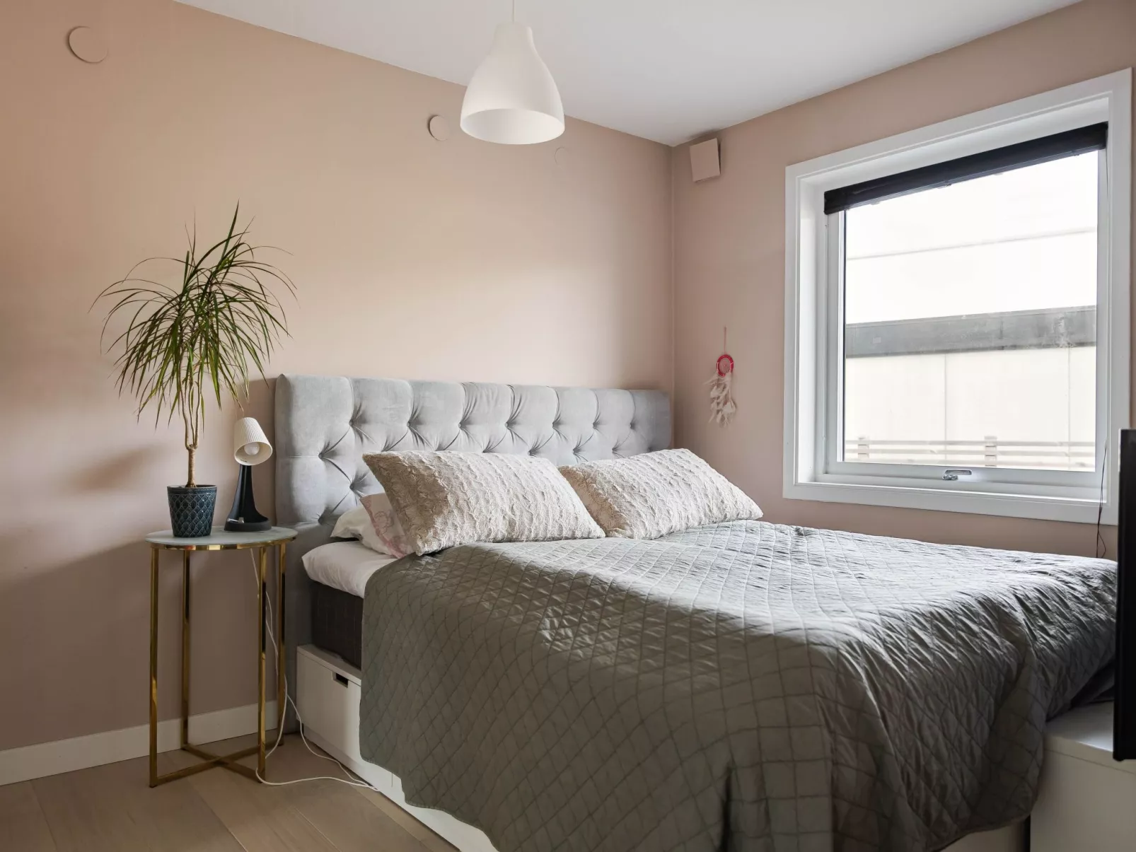 Frösakull Paradiset-Dedans