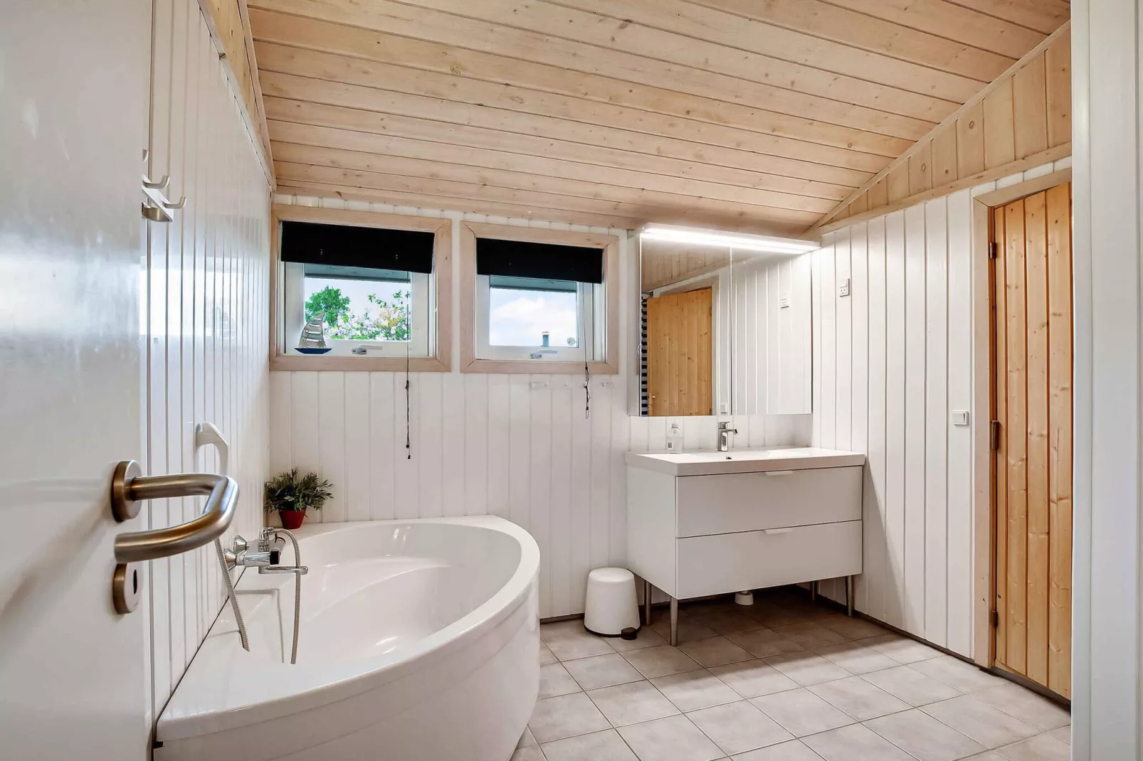 5 Sterne Ferienhaus in Græsted-Innenbereich