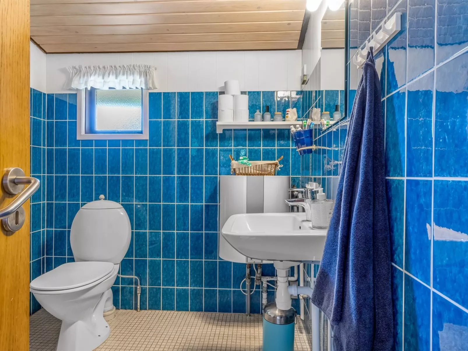 "Wenche" - 840m from the sea-Inside