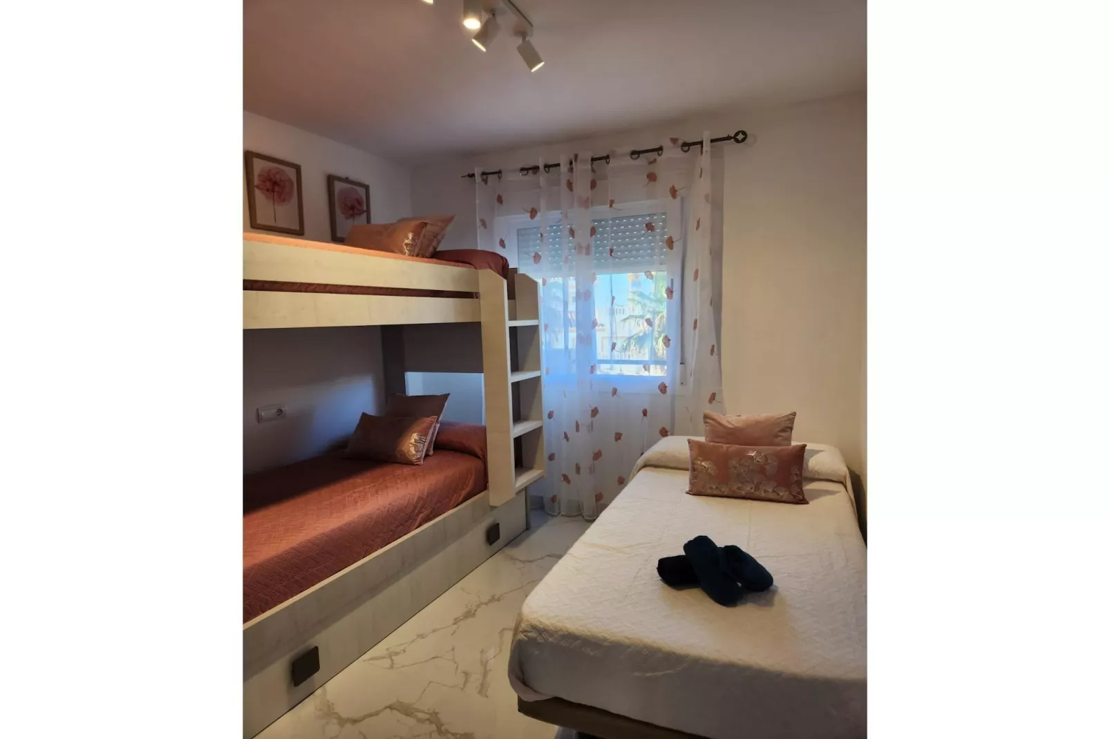 CT 339 AL - Faro's Paraiso de Vera Apartment-Bedroom