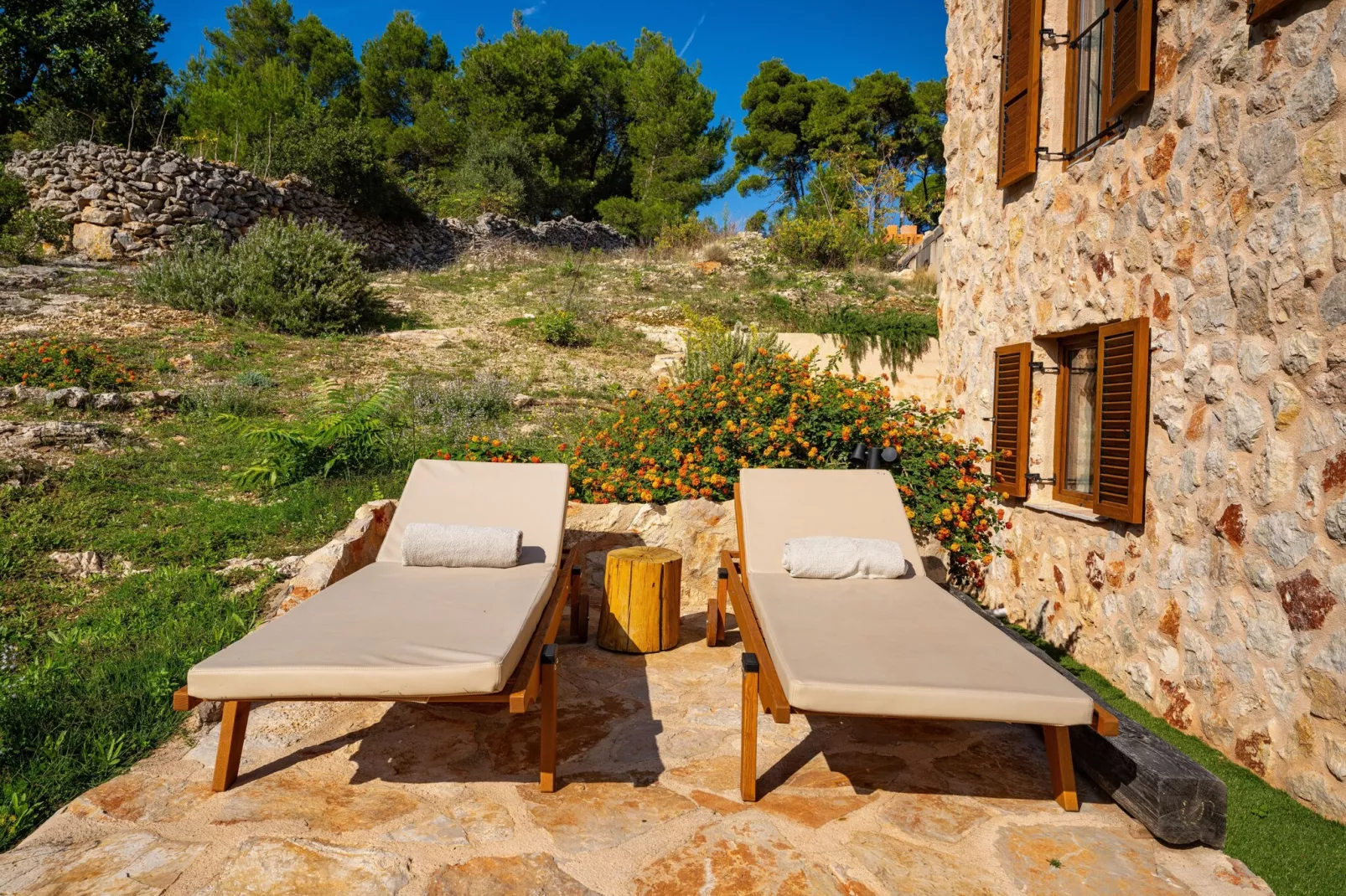 Authentic Villa Fisola-Terrace balcony