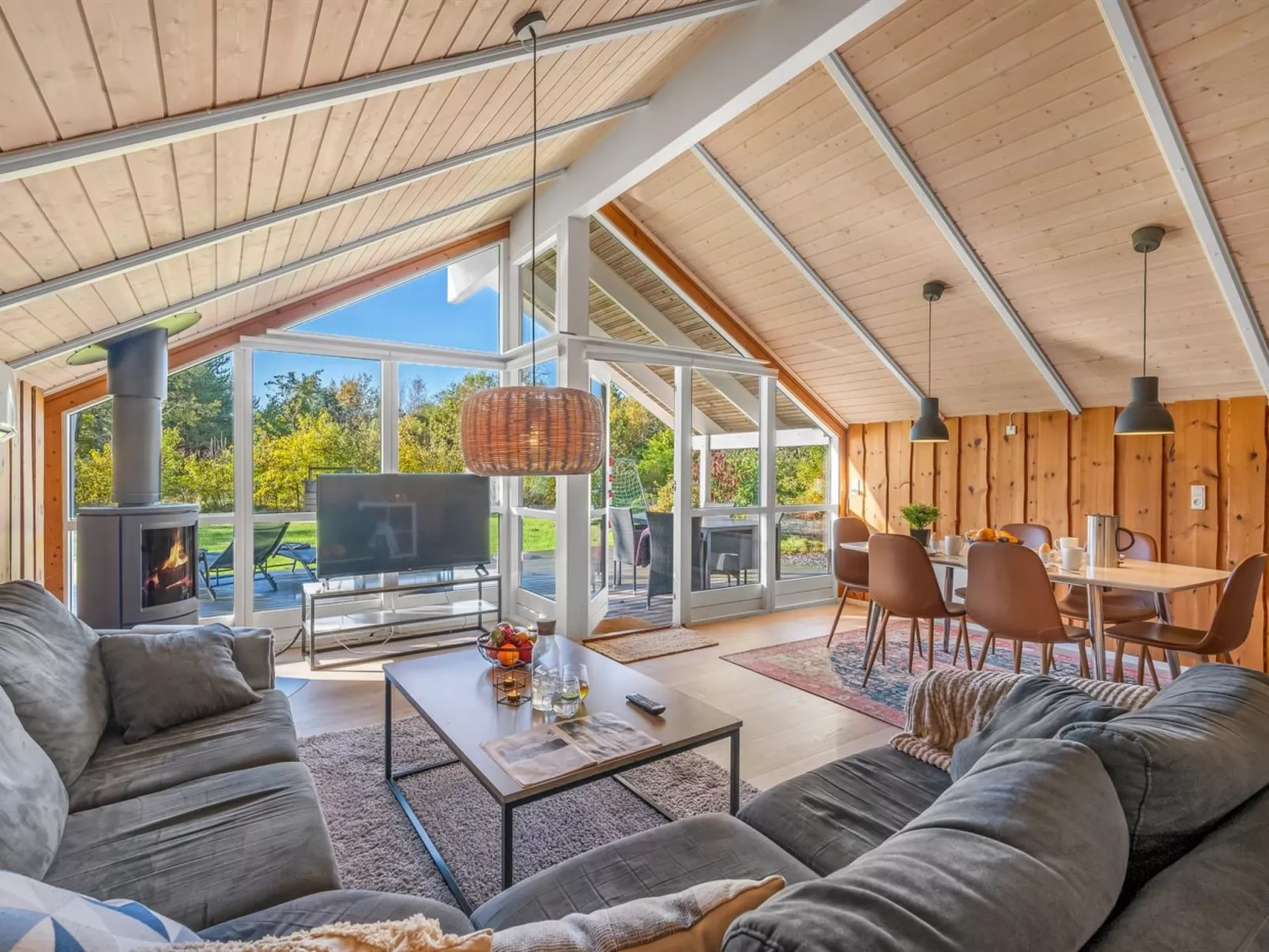 "Bole" - 10km from the sea-Drinnen