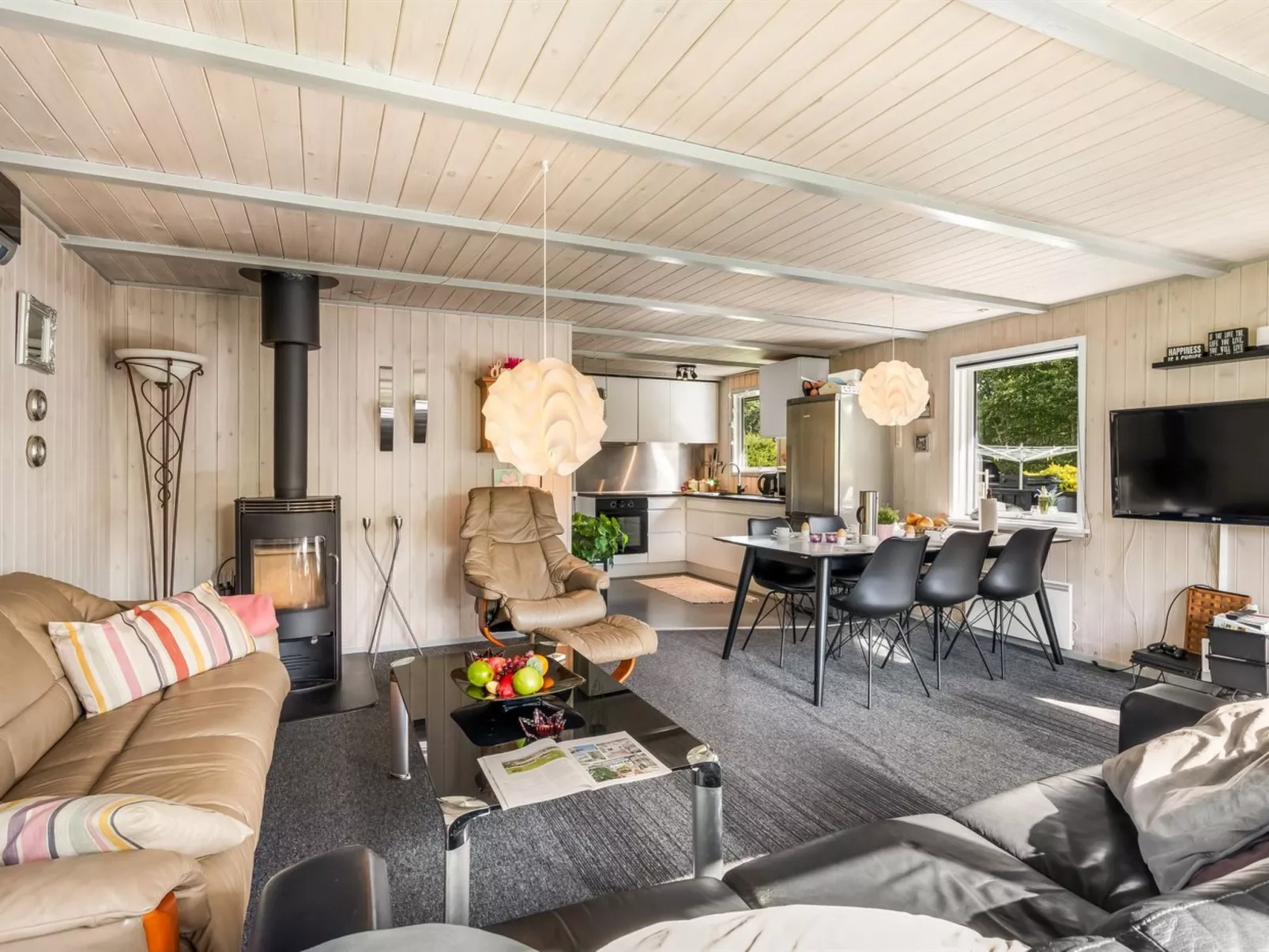 "Vilhelm" - 10km from the sea-Inside