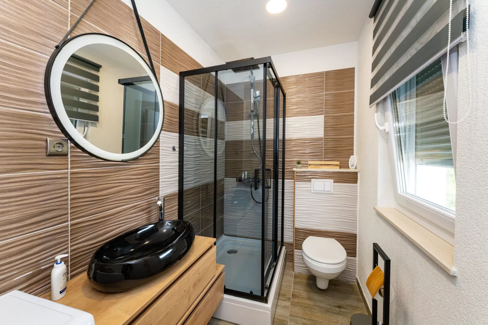 Sea view penthouse Nikita-Badezimmer